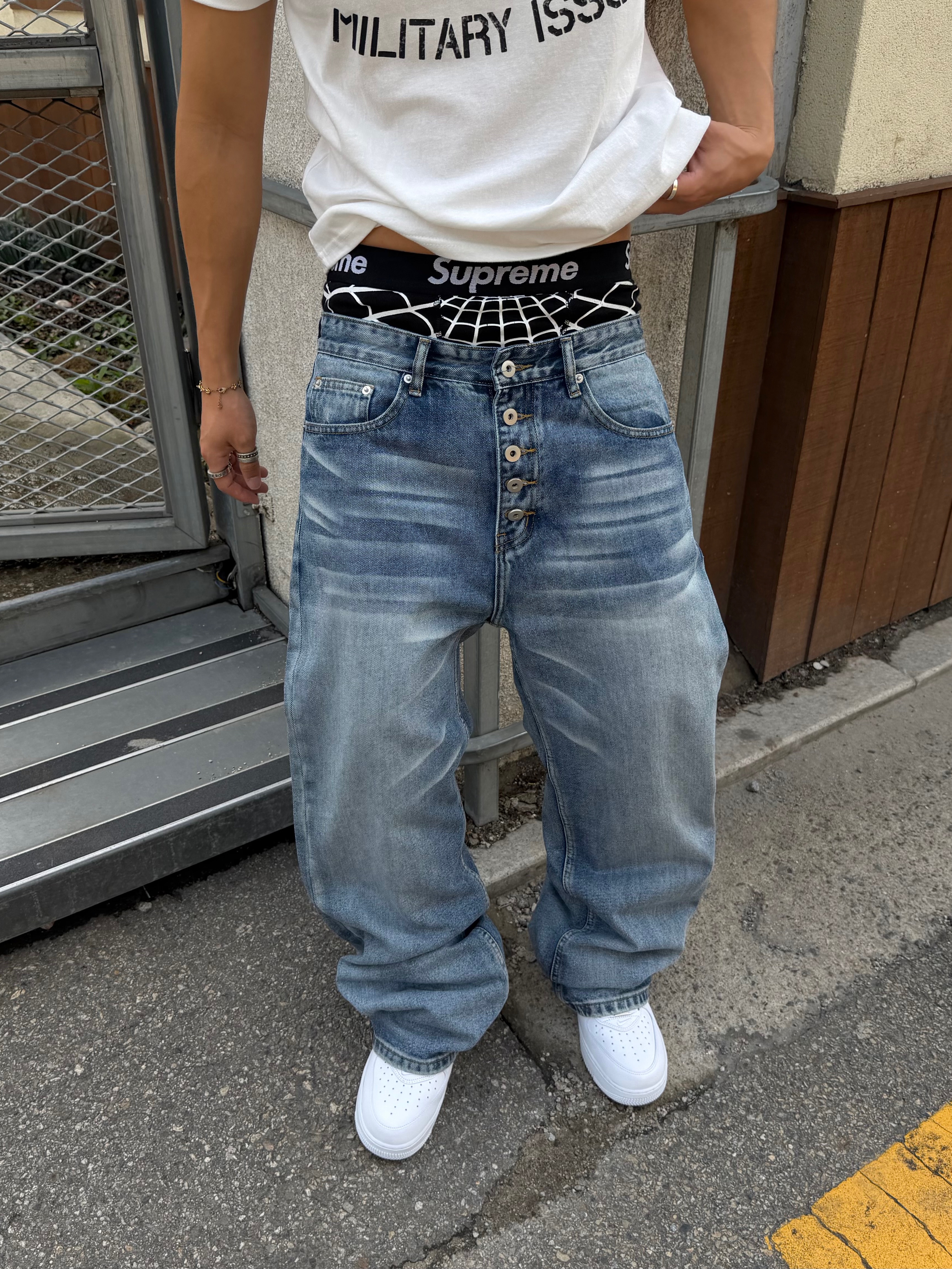 Nike x Supreme Air Force 1 Mid White, Supreme x Hanes Spider-Man Boxer Briefs Black (2 Pack) - 26SS 착용 스타일 - 7