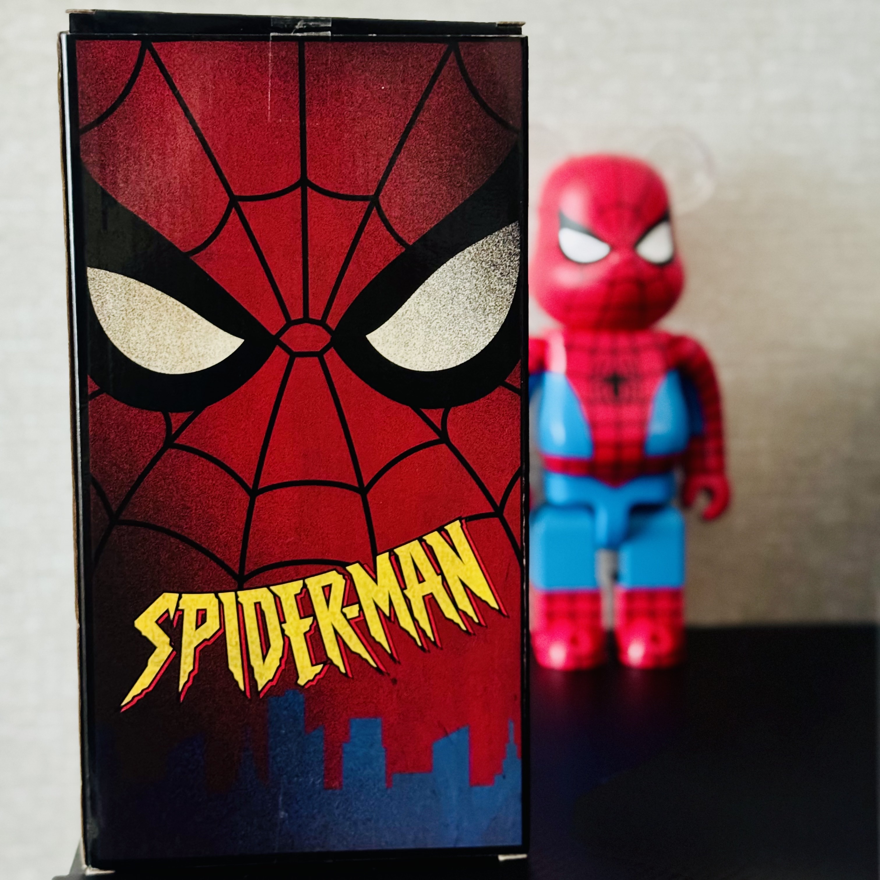 Bearbrick Happy Kuji Marvel Spider-Man 400%, Lego Marvel Venom Bust 착용 스타일 - 2