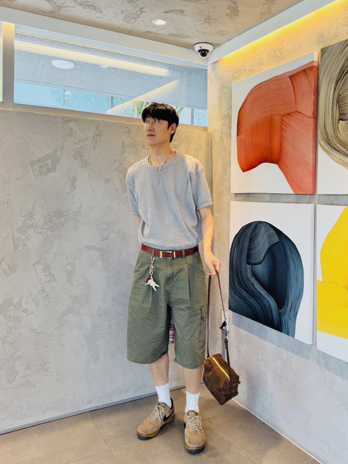 noun Oil Pull up Leather Belt, noun Henley Neck T-Shirts Melange Gray 착용 스타일 - 3