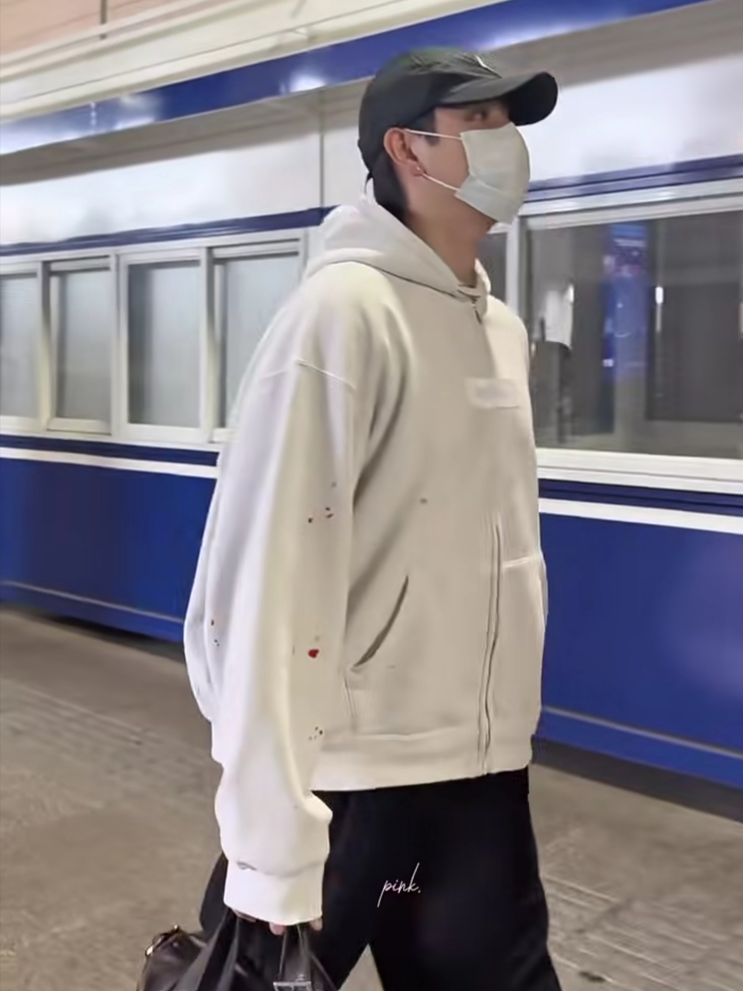 Supreme x MM6 Maison Margiela Box Logo Zip Up Hooded Sweatshirt White - 26SS 착용 스타일