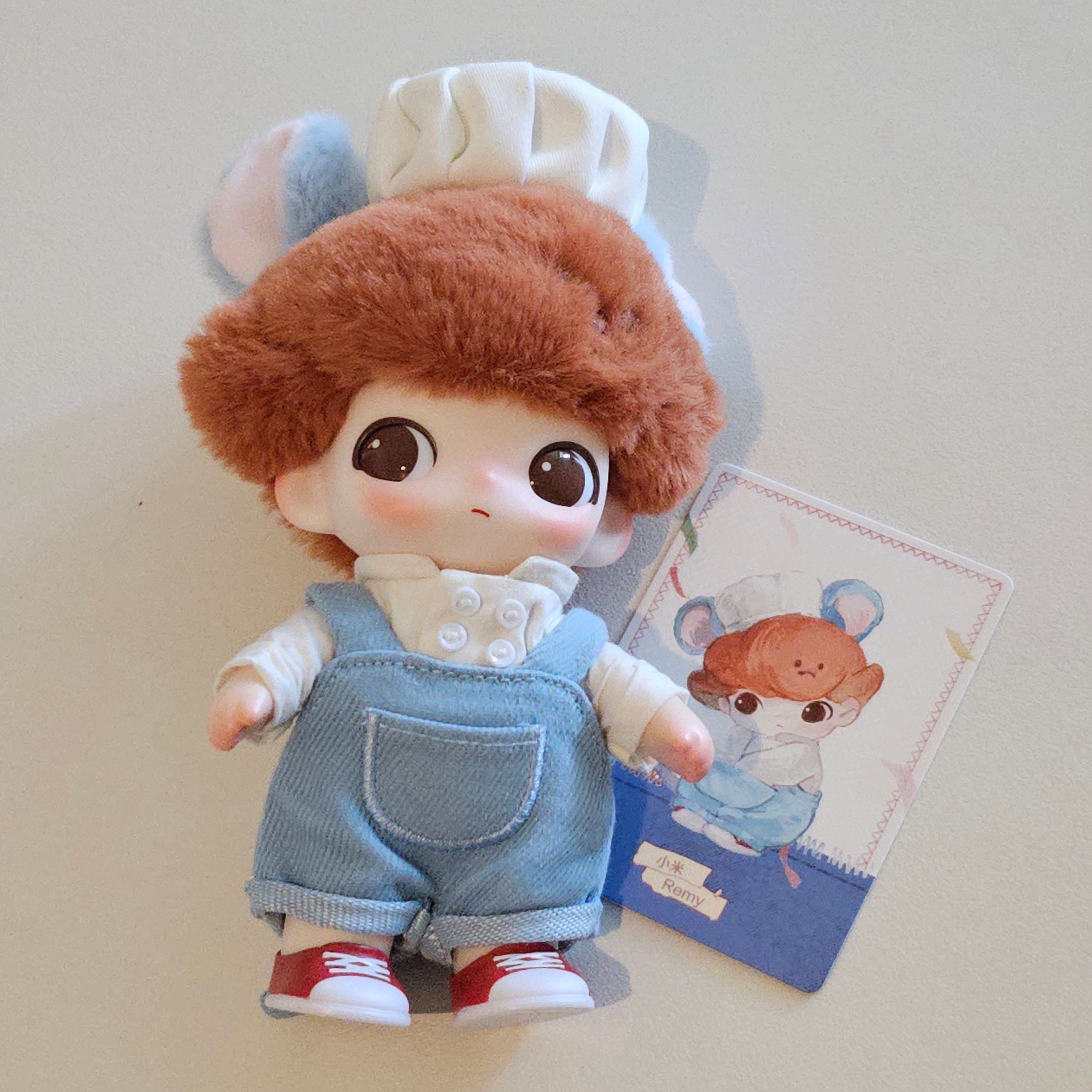 Pop Mart Dimoo World x Pixar Series Vinyl Plush Pendant Remy (Opened Case) 착용 스타일 - 1