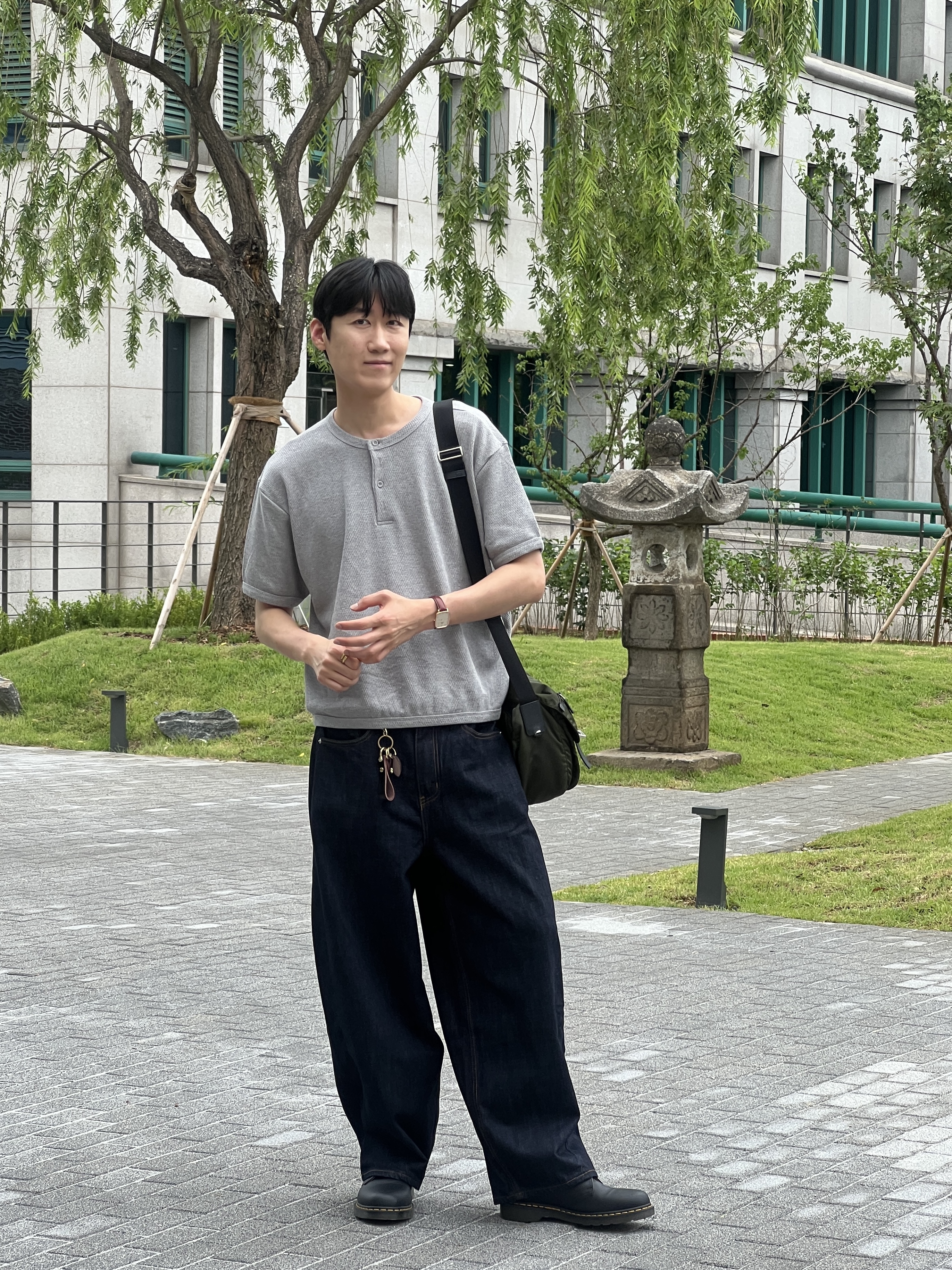 noun Henley Neck T-Shirts Melange Gray, noun Oil Pull up Leather Belt 착용 스타일 - 3