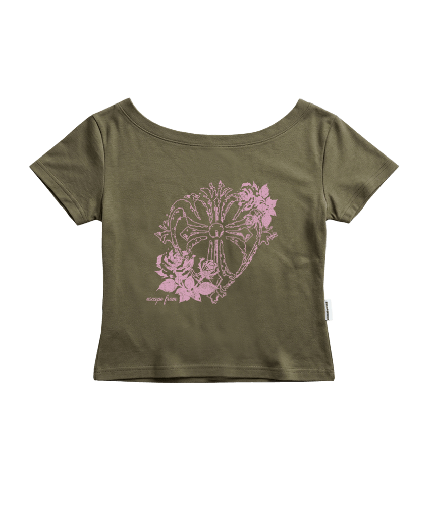 이스케이프프롬 로즈 크로스 프린트 보트넥 슬림핏 반팔티 카키(Escapefrom Rose Cross Print Boat Neck Slim Fit T-Shirt Khaki) - 2