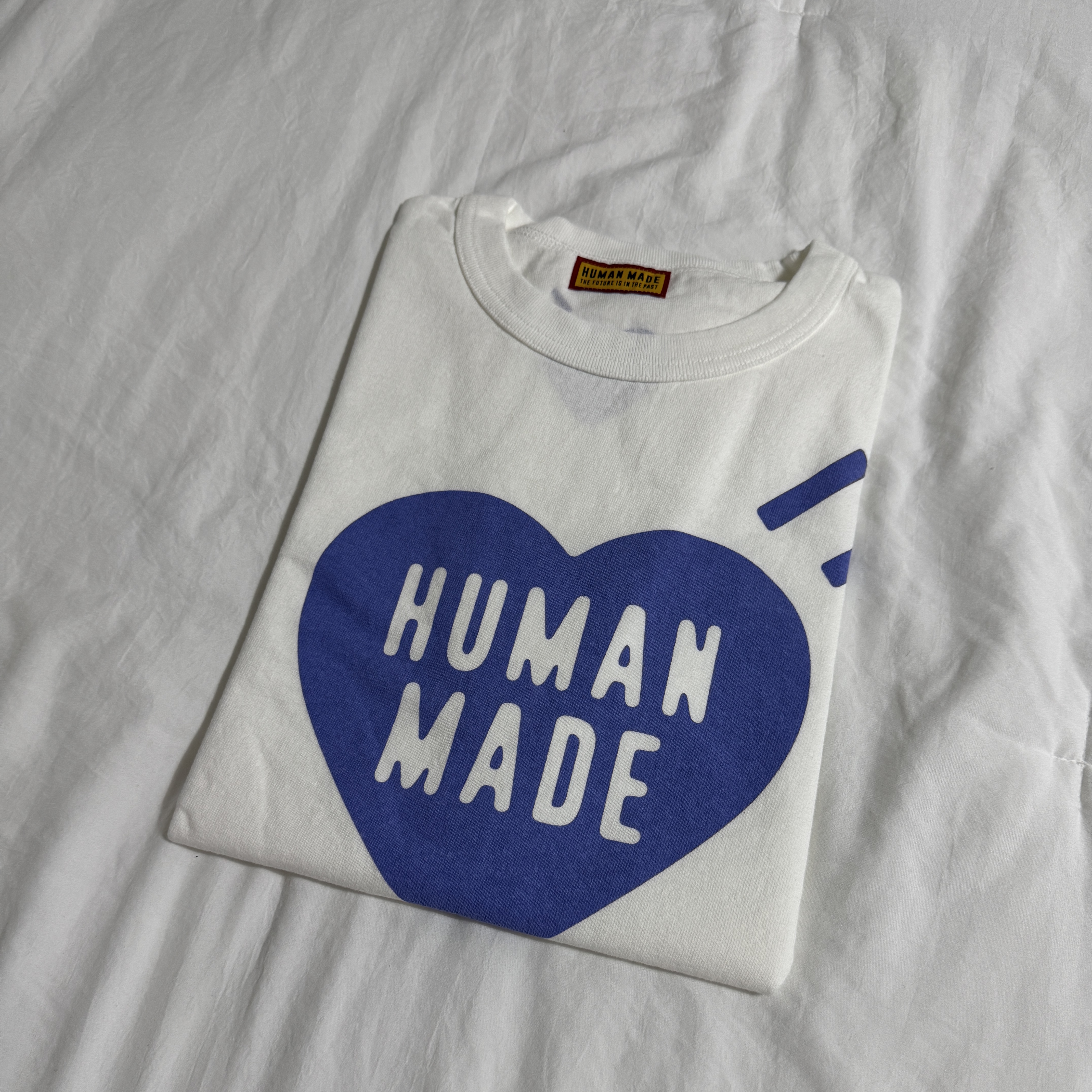 Human Made Heart Graphic T-Shirt White - Jamsil Store Exclusive 착용 스타일 - 1