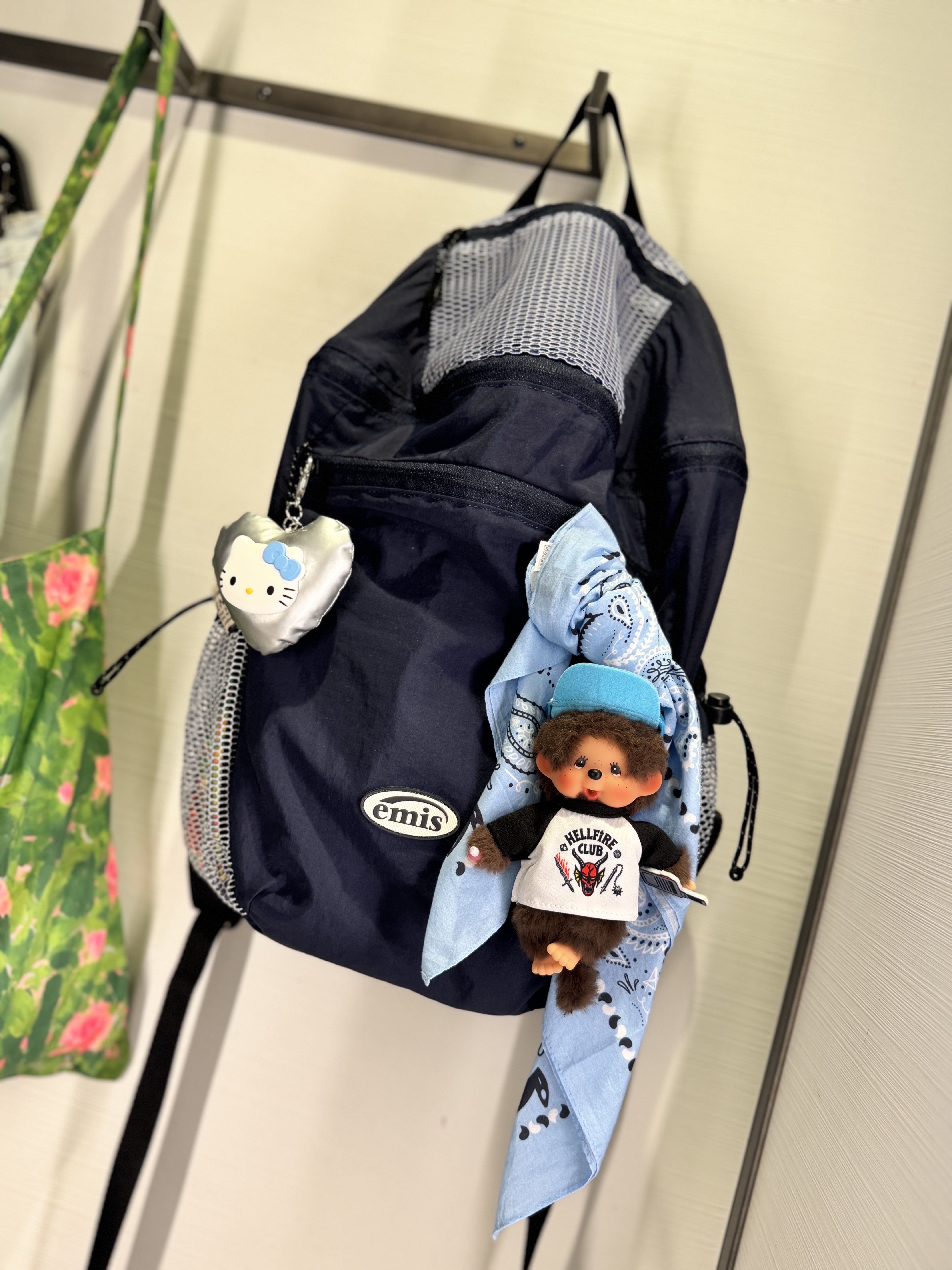 Emis Mesh Nylon Backpack Navy, Monchhichi x Strange Things Key Chain Hellfire Club 착용 스타일 - 4