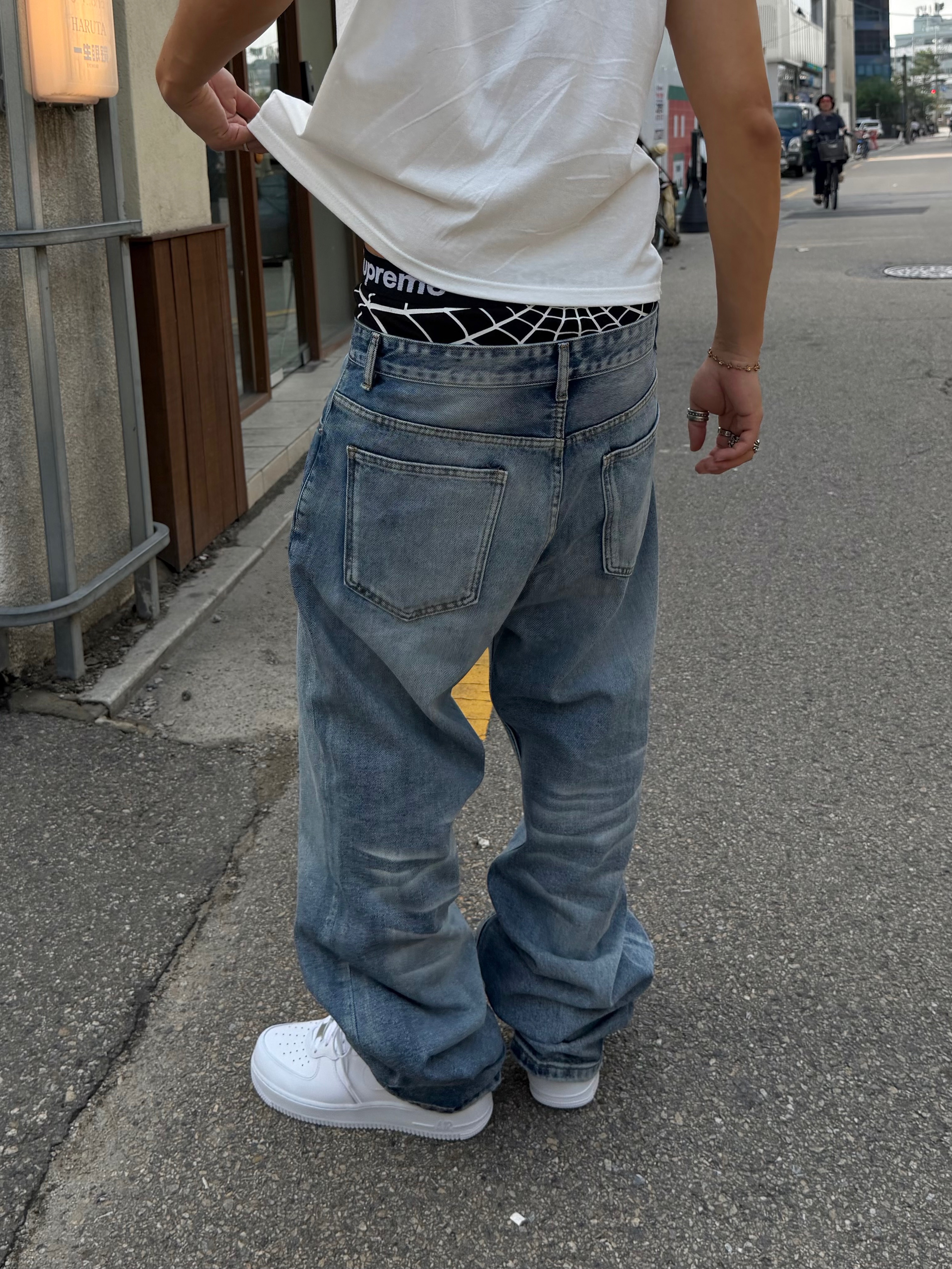 Nike x Supreme Air Force 1 Mid White, Supreme x Hanes Spider-Man Boxer Briefs Black (2 Pack) - 26SS 착용 스타일 - 6