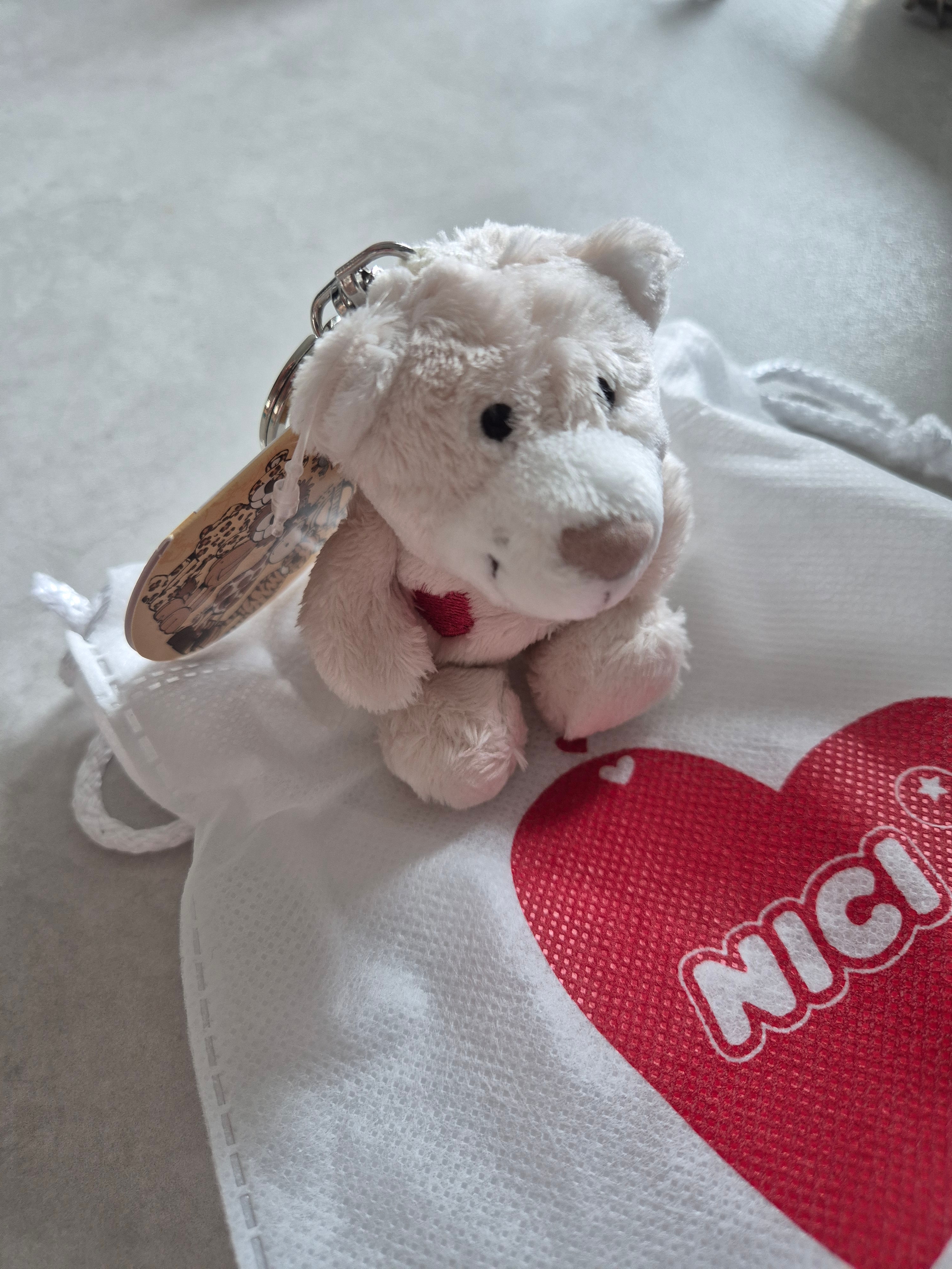 [KREAM 단독] NICI Love bear cream 10cm bb 착용 스타일