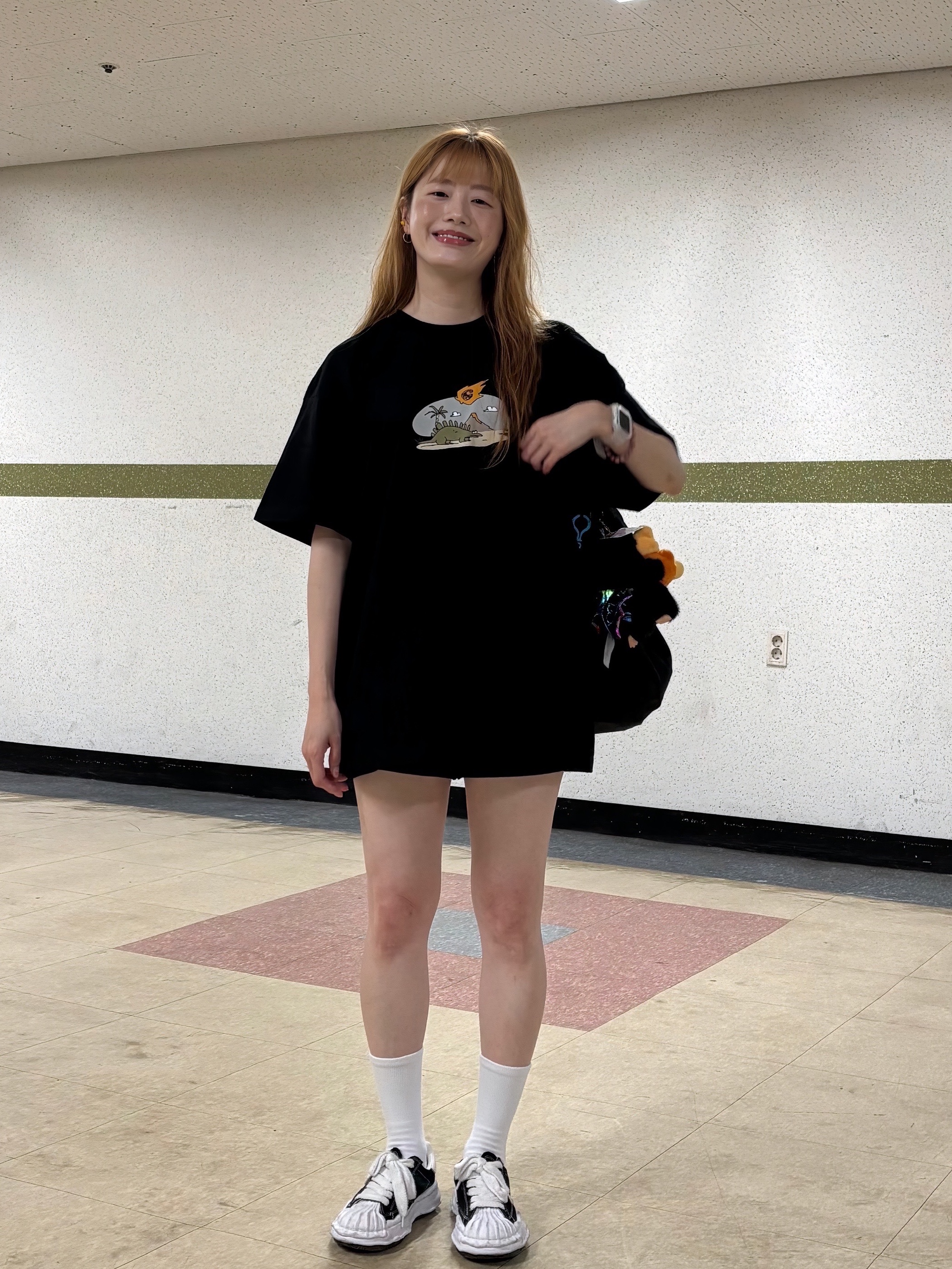 Maison Mihara Yasuhiro Blakey OG Sole Canvas Low-top Sneakers Black White, Mischief Lightweight Zip Around Backpack Black 착용 스타일 - 2