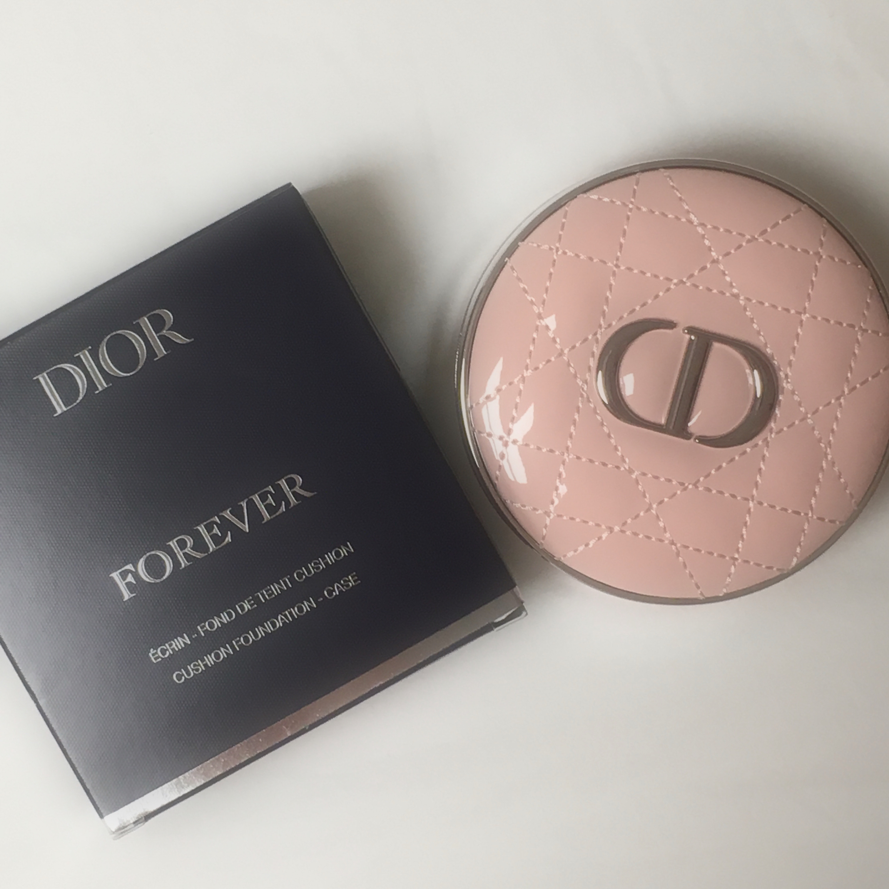 Dior Forever Cushion Case Pink Vinyl Cannage 착용 스타일