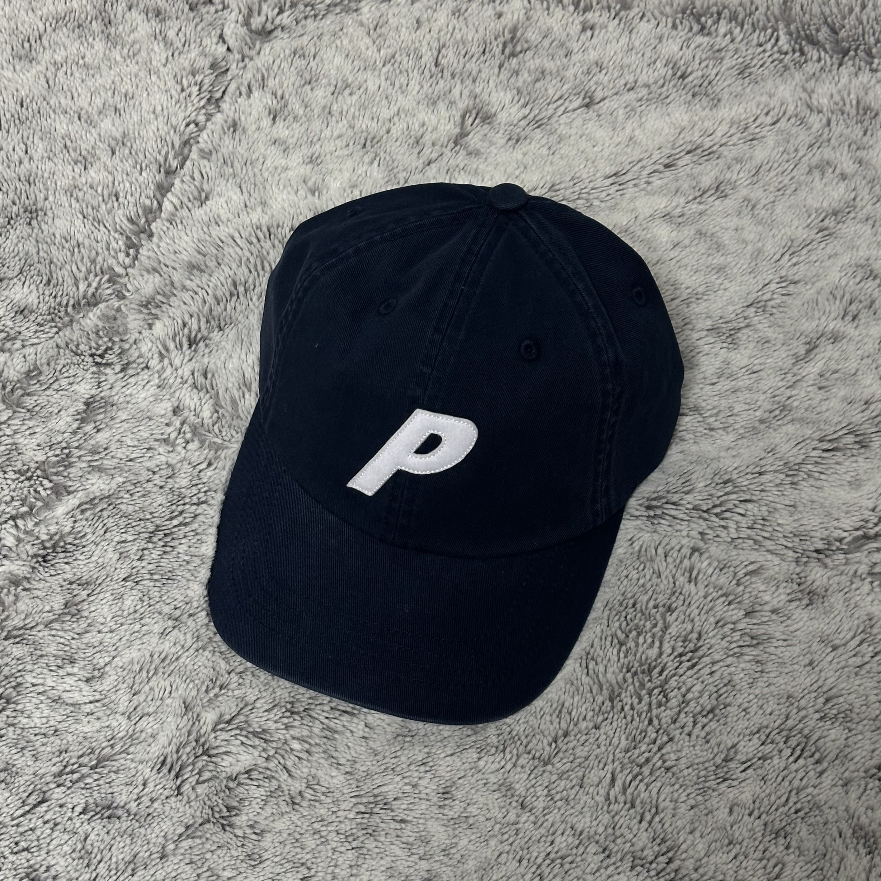 Palace P 6-Panel Navy 착용 스타일