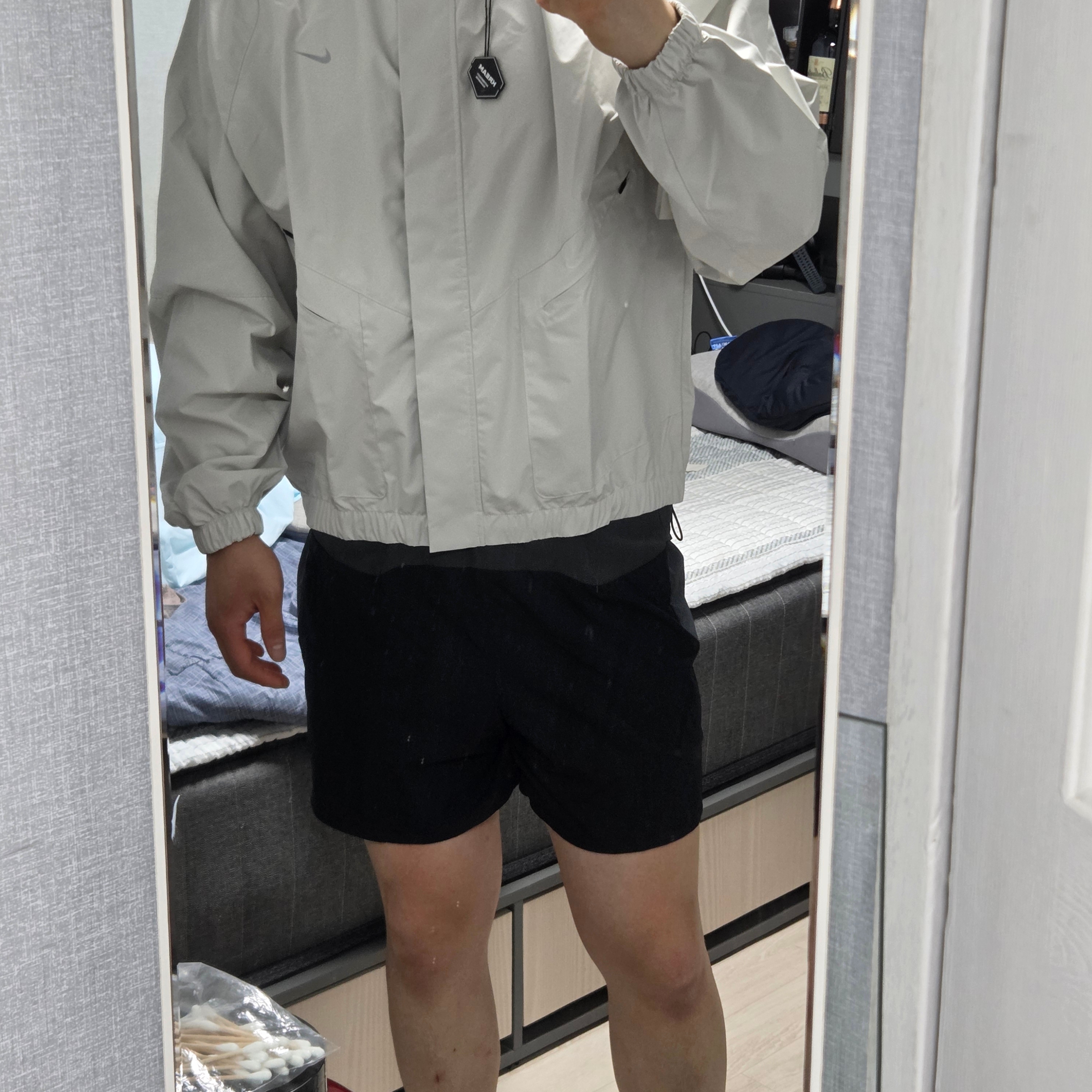 (W) Nike Storm Fit Swift Running Jacket Pale Ivory - Asia, Nike ACG Second Sunrise Dri-Fit ADV 5 Inch Brief Lined Shorts Black Anthracite - Asia 착용 스타일 - 1