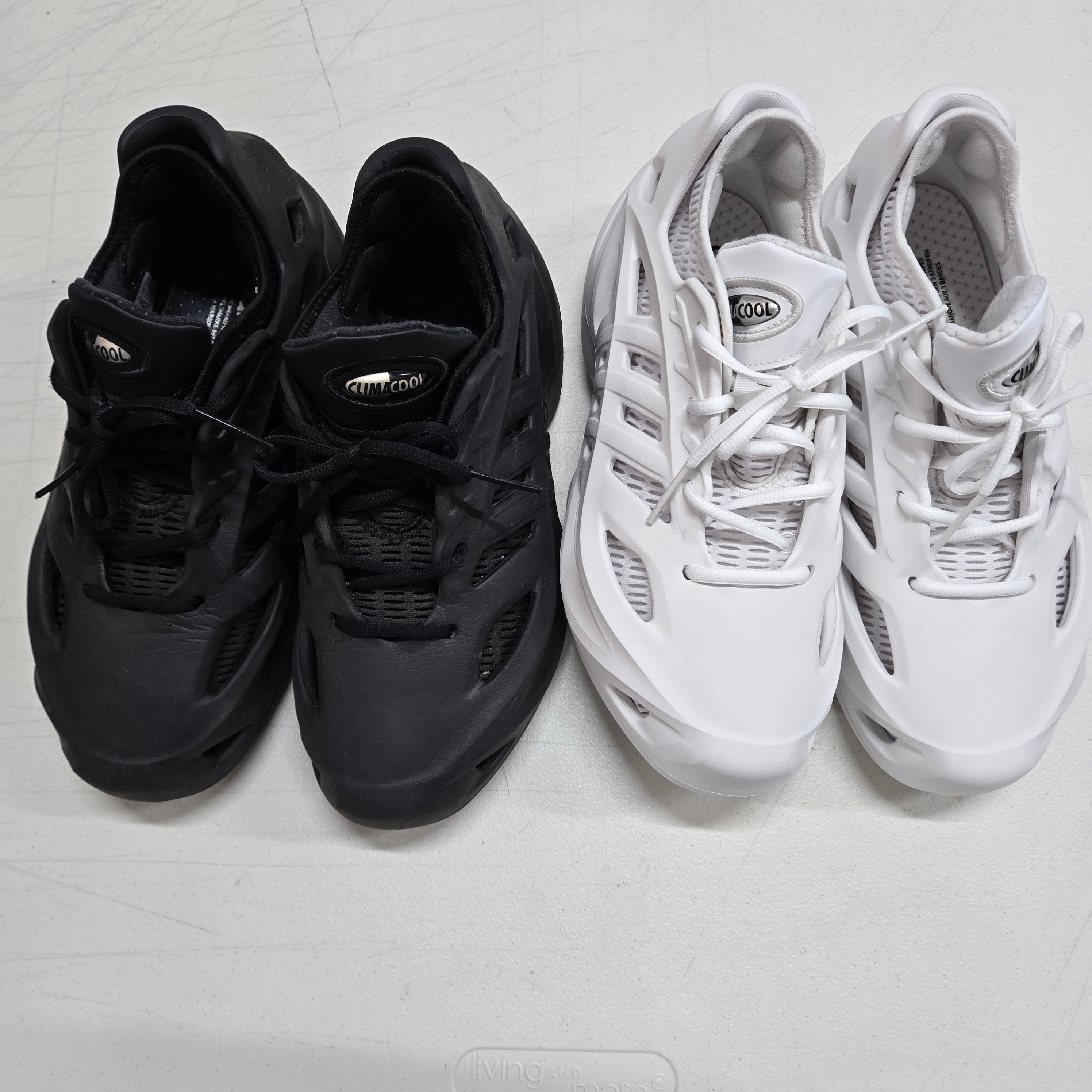 Stussy Basic Stussy T-Shirt White 2024, 2025, Adidas Adifom Climacool Core Black Silver Metallic 착용 스타일 - 5