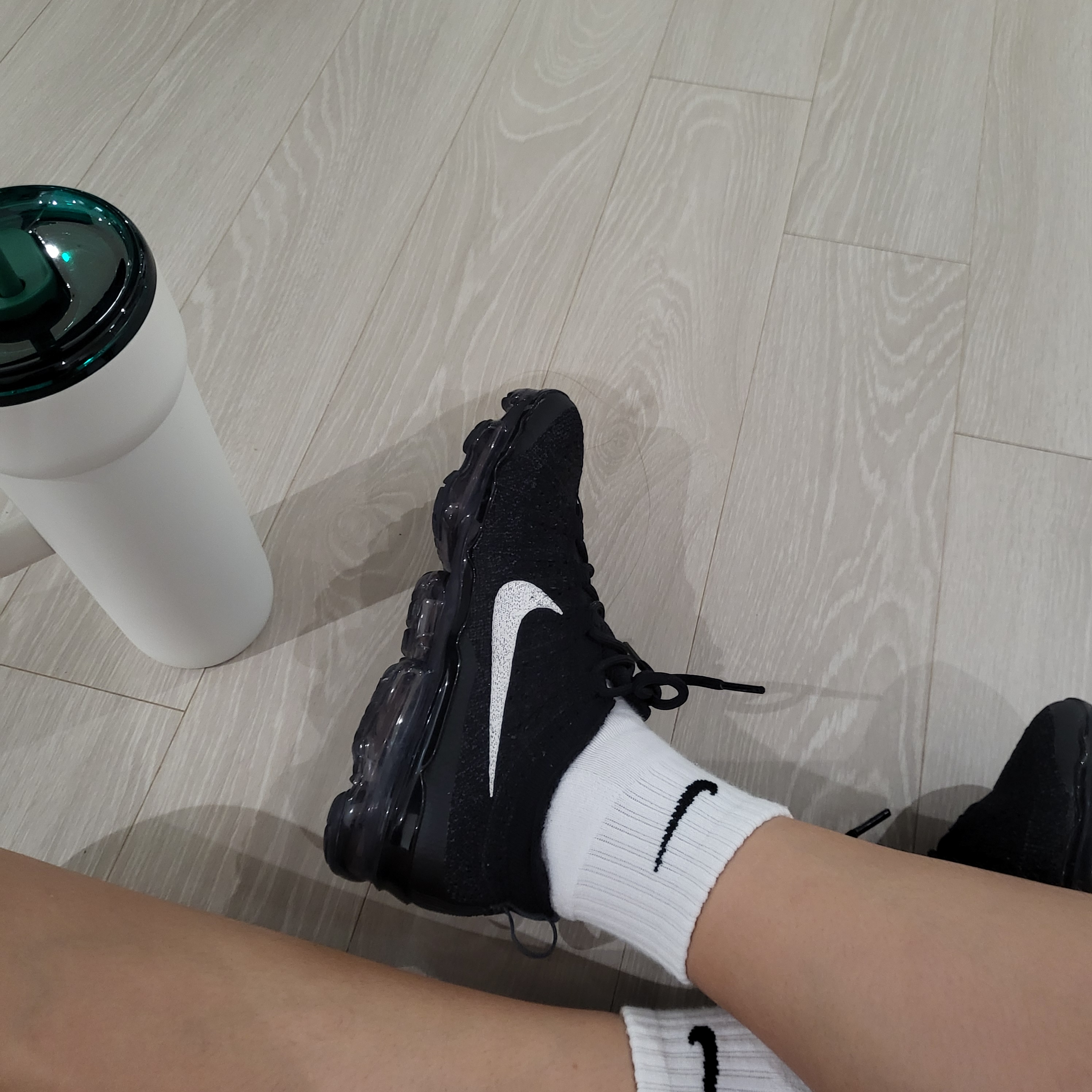 (W) Nike Air Vapormax 2023 Flyknit Anthracite 착용 스타일