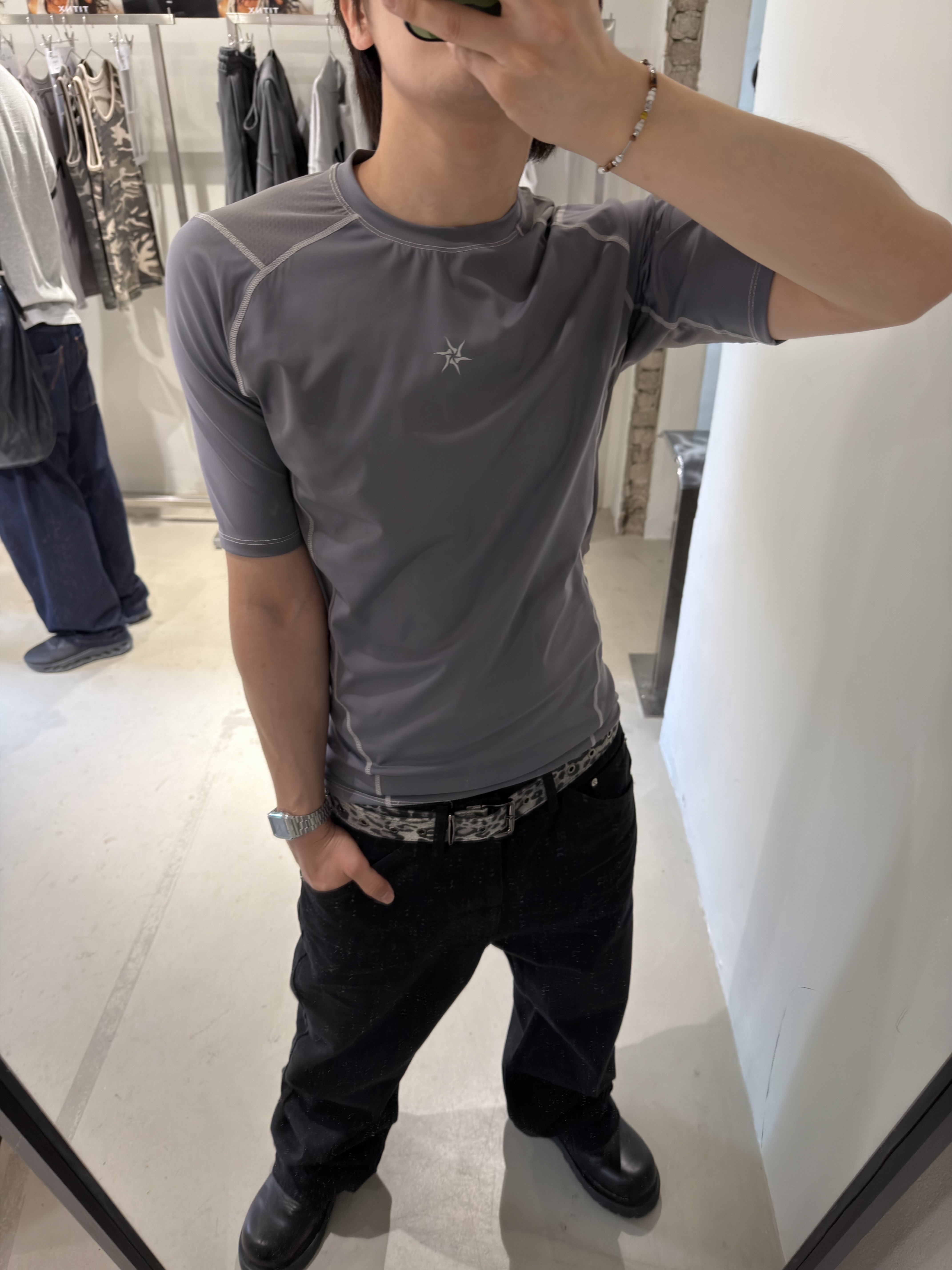 Farfromwhat Far Wrinkled Washed Pants_Black 착용 스타일