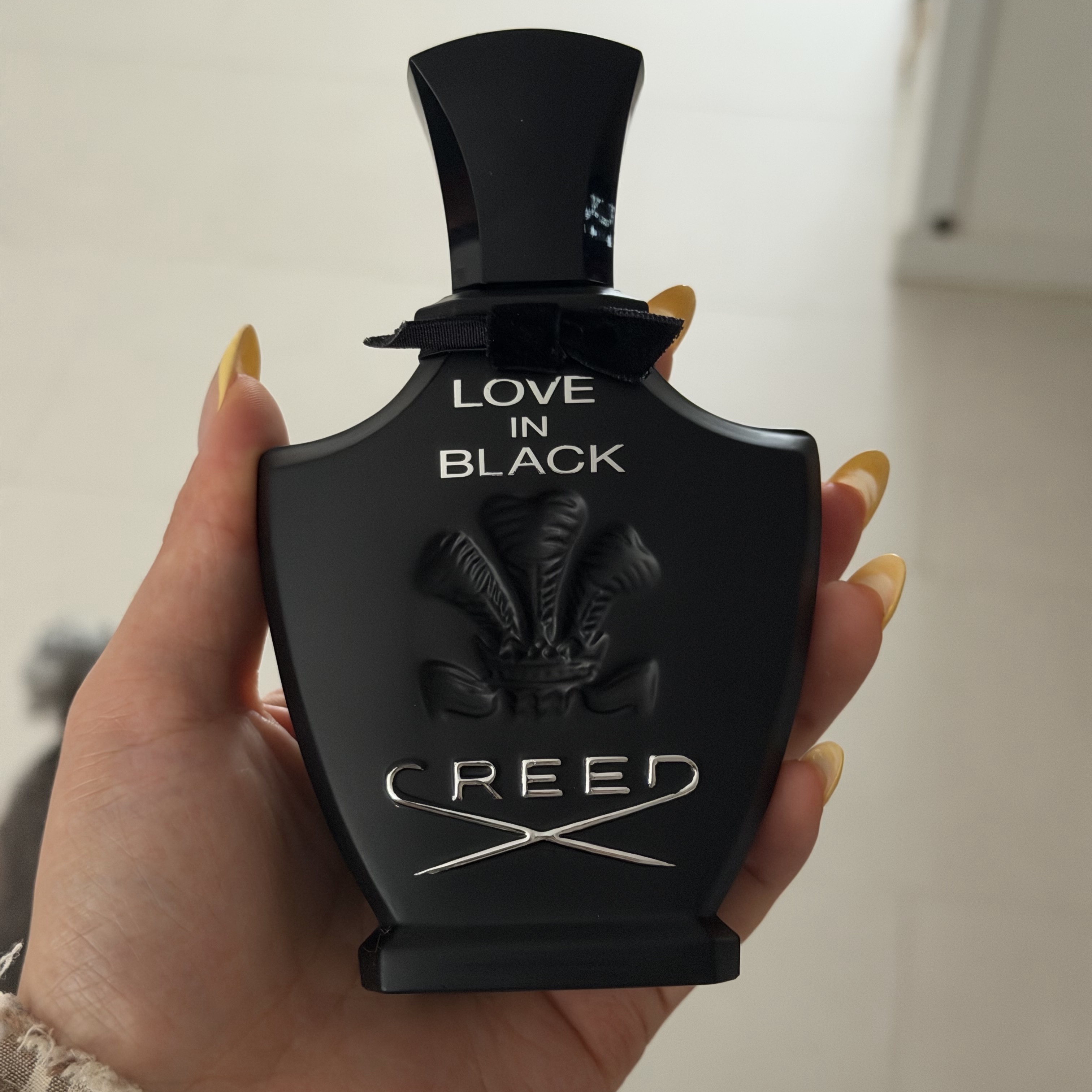Creed Love In Black Eau De Parfum 75ml 착용 스타일 - 1