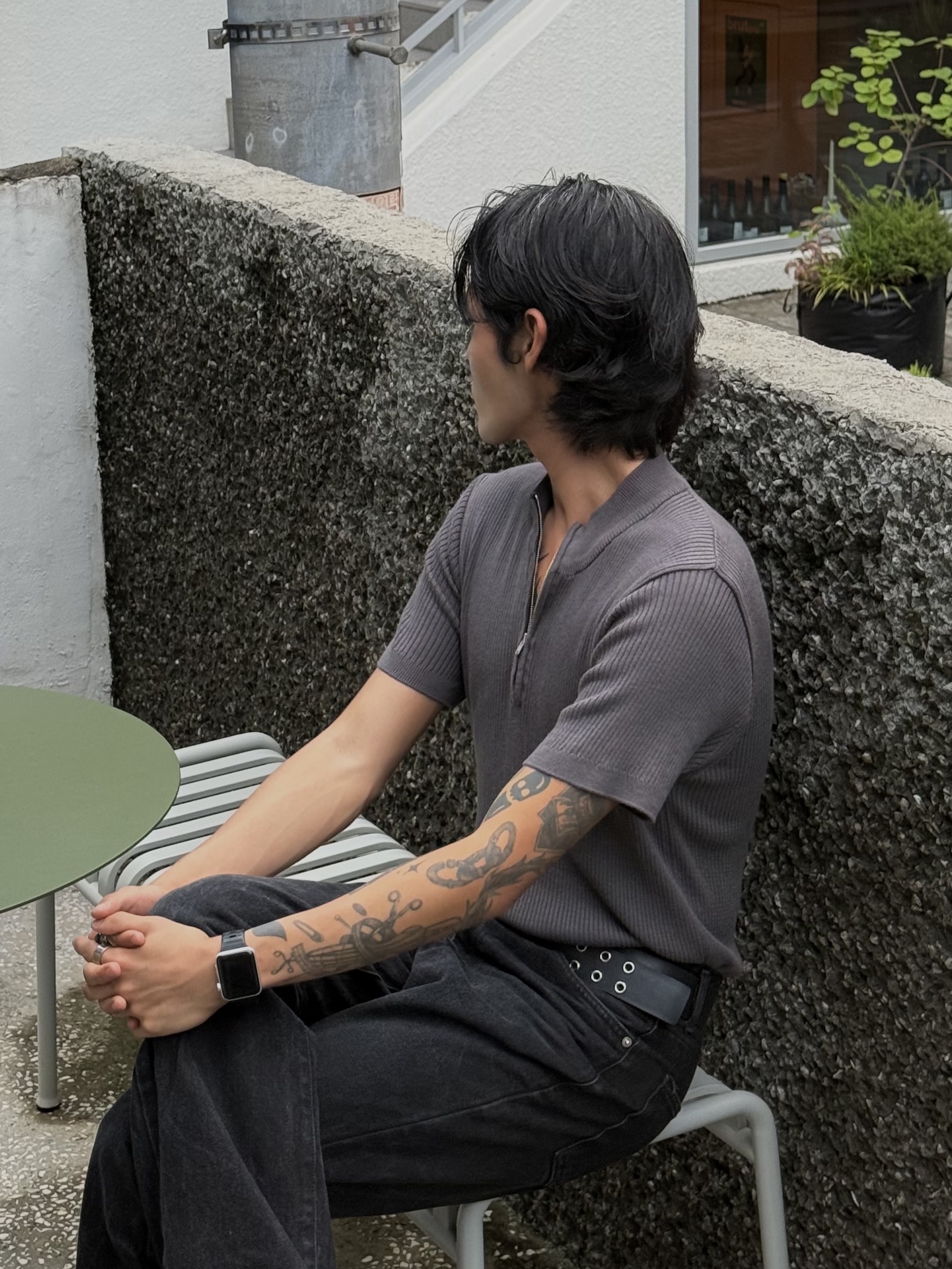 PHOS333 M Slim Fit Half Zip Knit Charcoal 착용 스타일 - 4