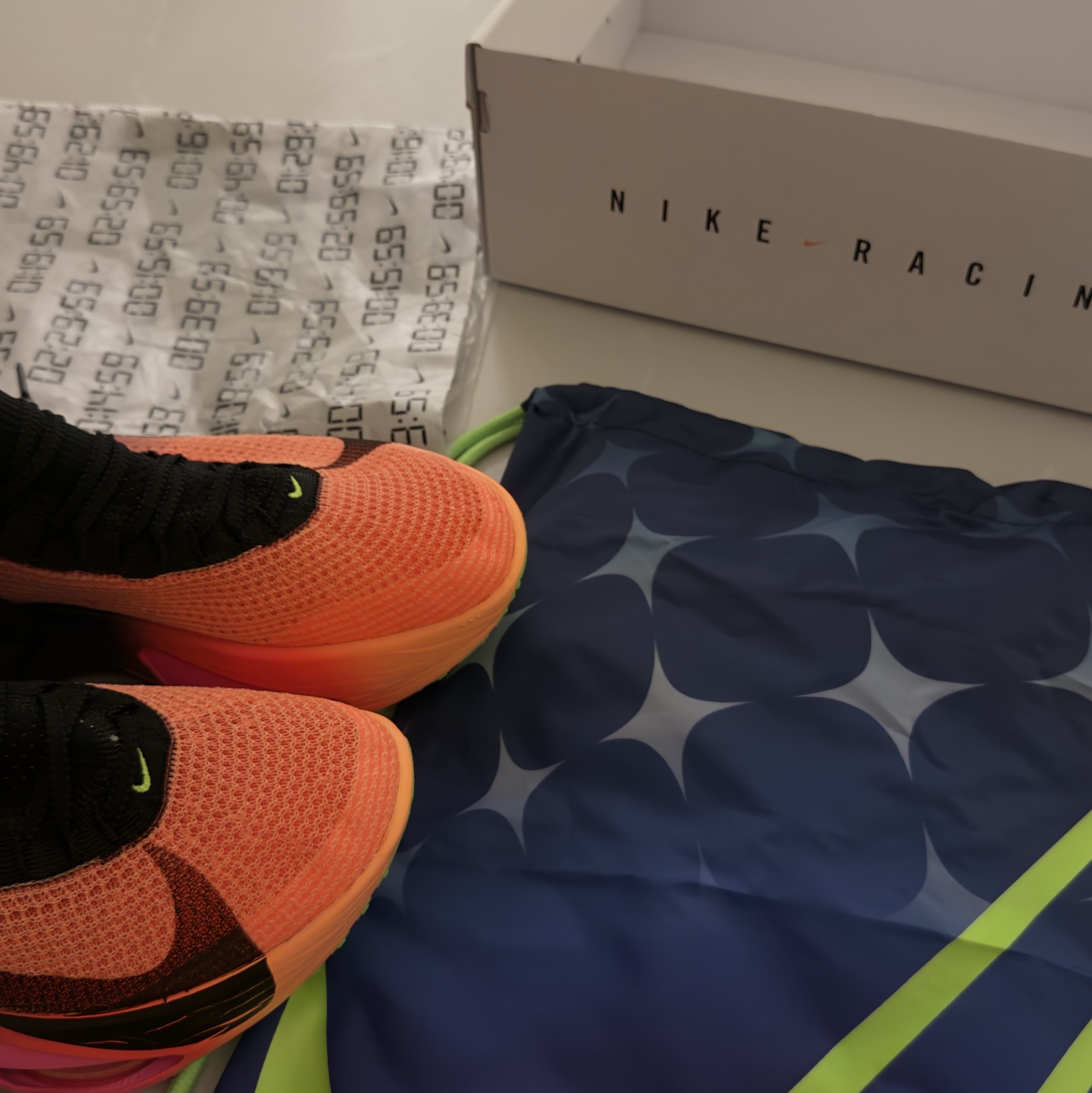 Nike Alphafly 3 Orange Pulse Purple Dynasty 착용 스타일 - 1