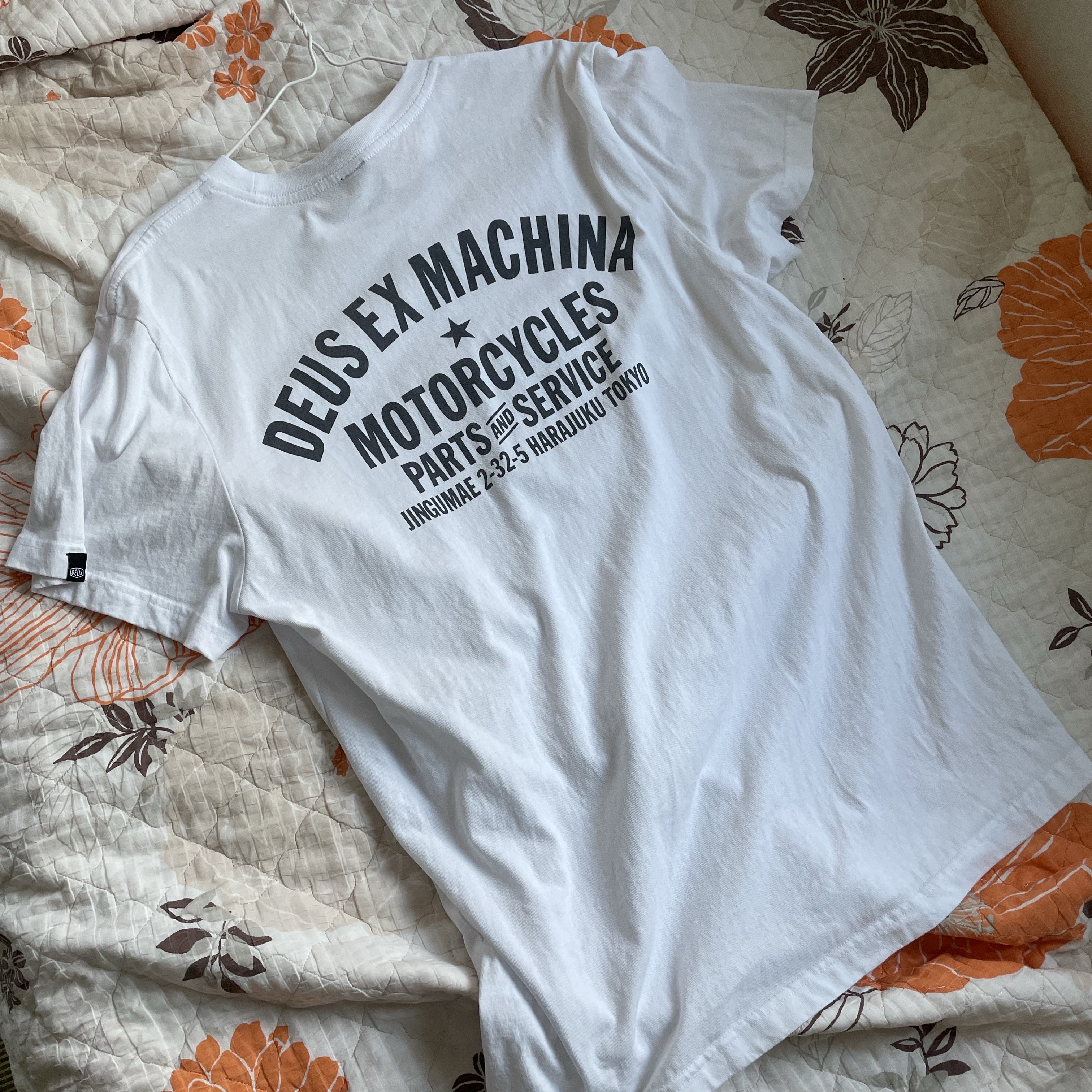 Deus Ex Machina Tokyo Harajuku Address T-Shirt White 착용 스타일