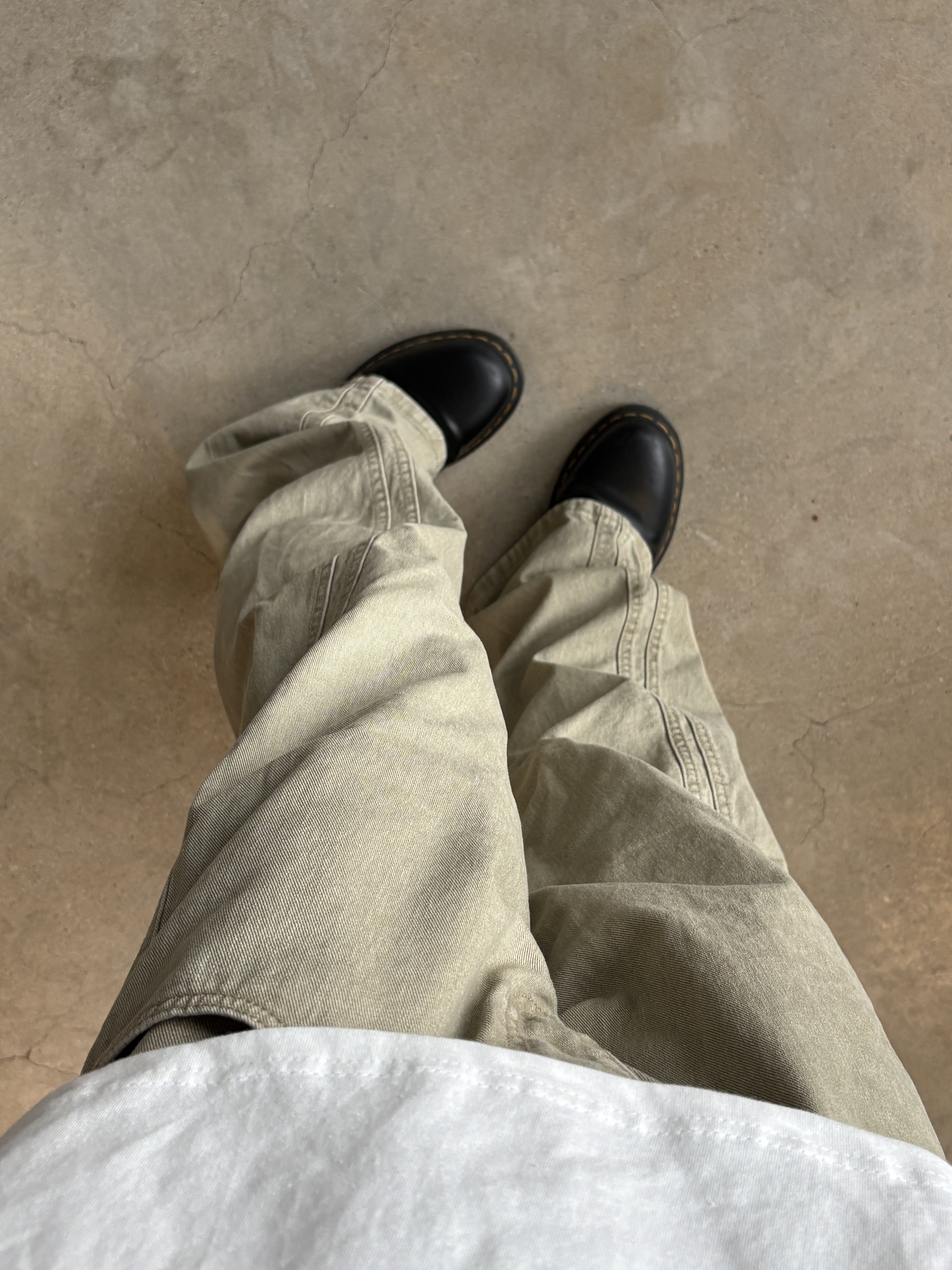 Dr. Martens 1461 Smooth Black 착용 스타일 - 4