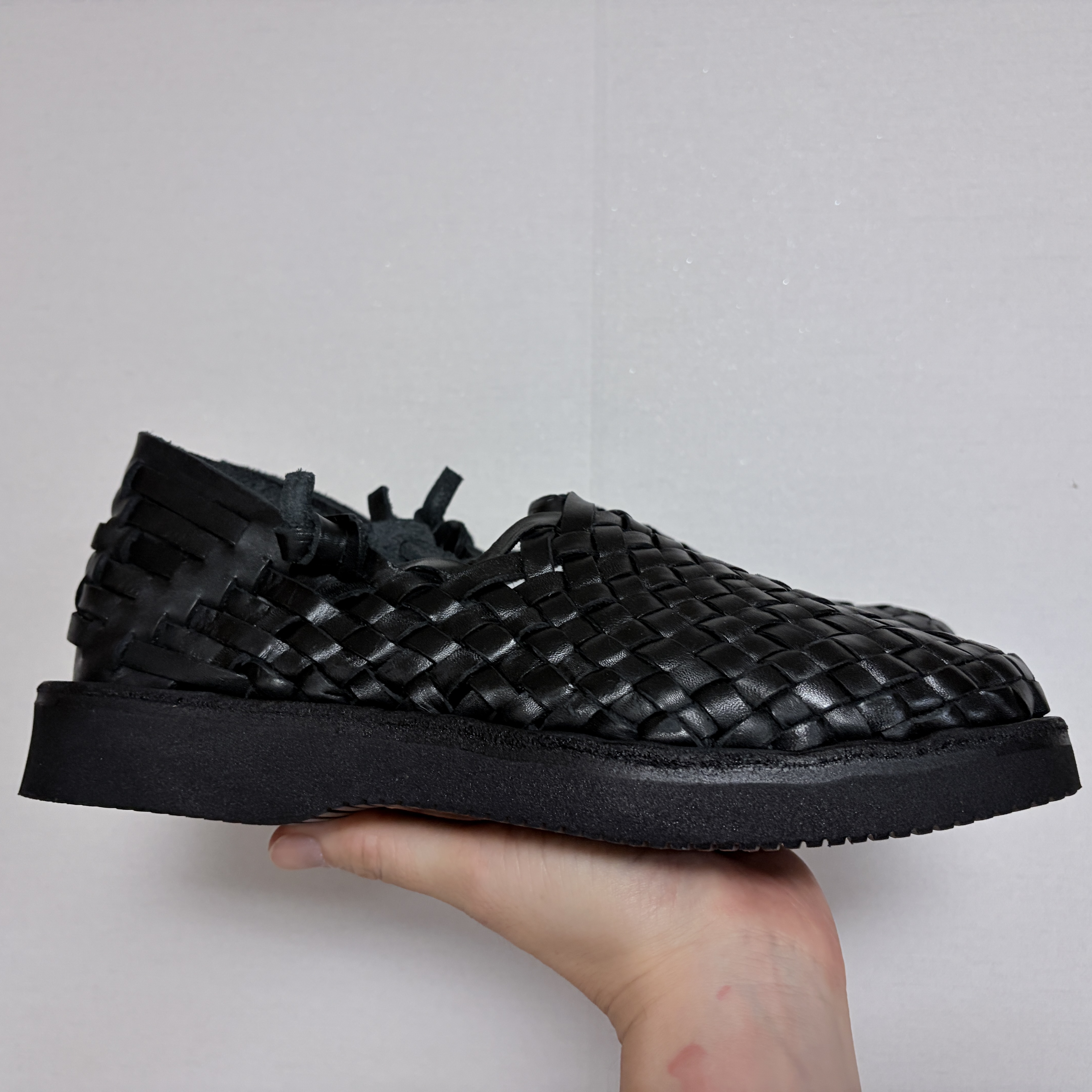 Supreme x Yuketen Leo Sandal Black - 26SS 착용 스타일 - 1