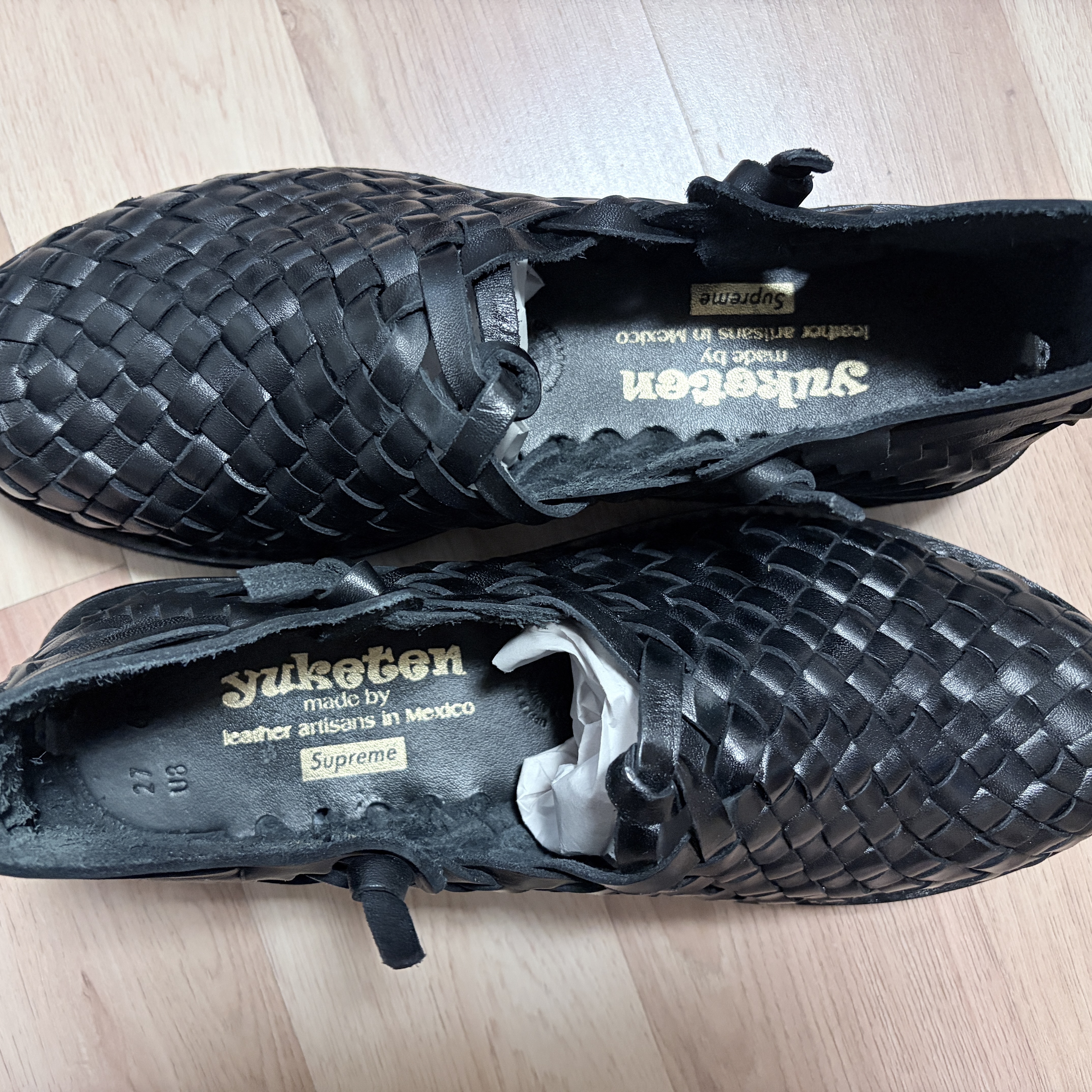 Supreme x Yuketen Leo Sandal Black - 26SS 착용 스타일 - 4