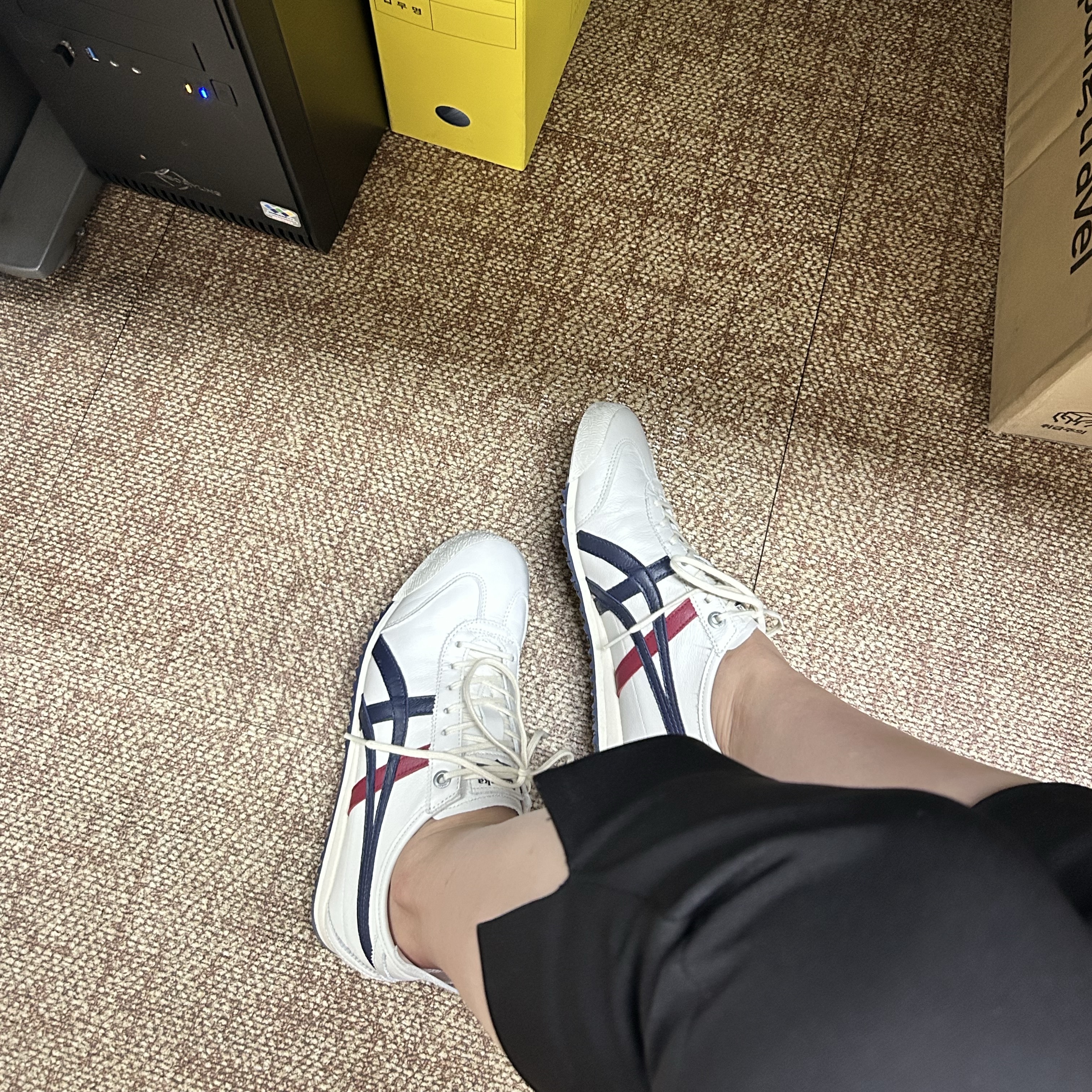 Onitsuka Tiger Mexico 66 SD Cream Peacoat 착용 스타일