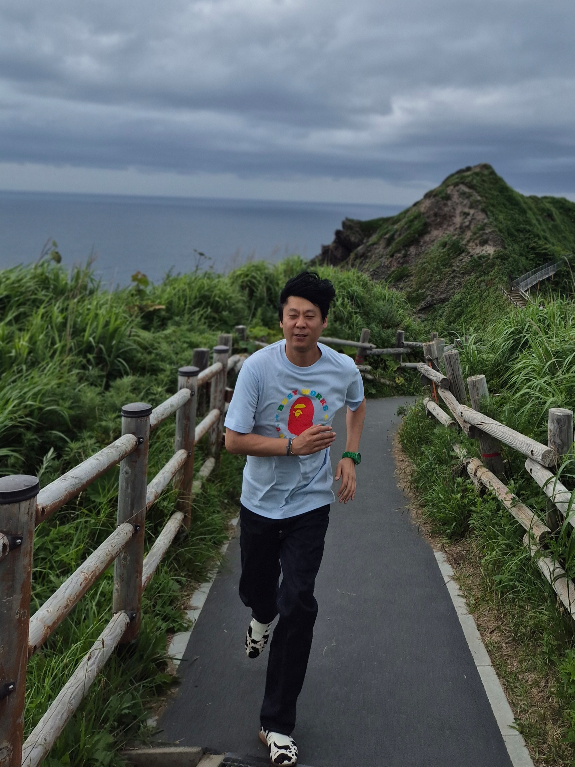 Human Made Straight Denim Pants Past Indigo, BAPE Colors College T-shirt Sax 착용 스타일 - 2