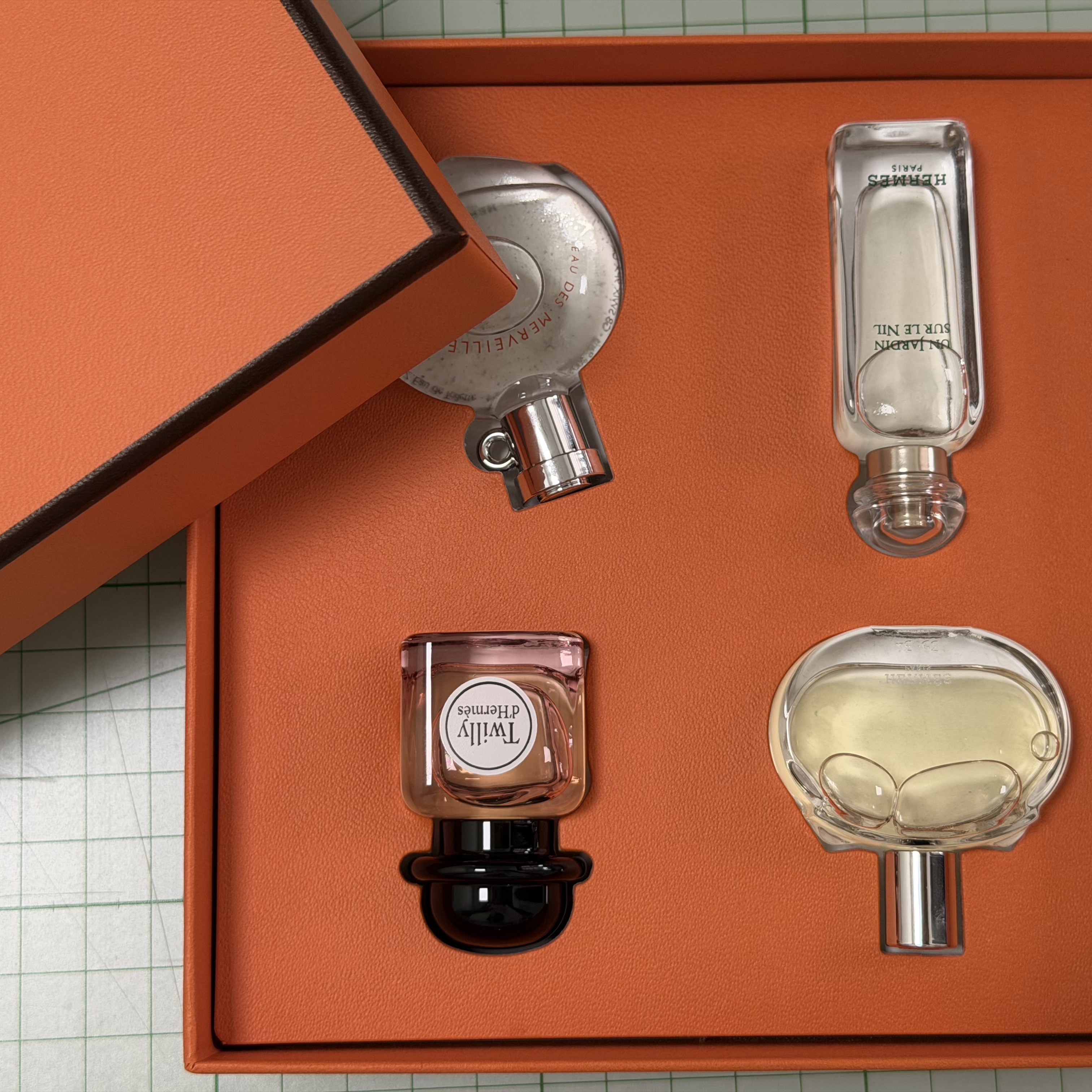 Hermes Miniatures Perfume Set 7.5ml x 4 착용 스타일 - 4