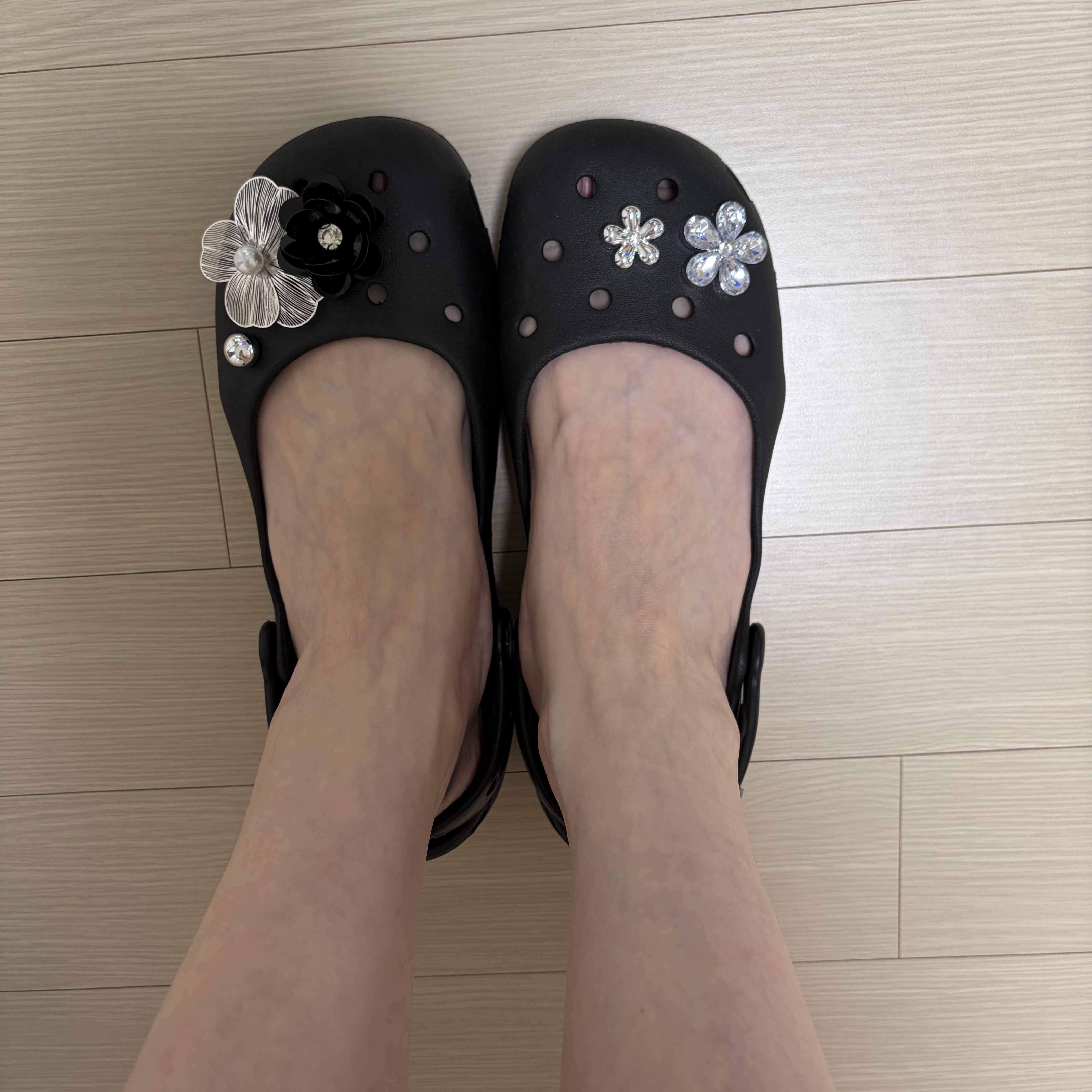 (W) Crocs Classic Ballet Black 착용 스타일