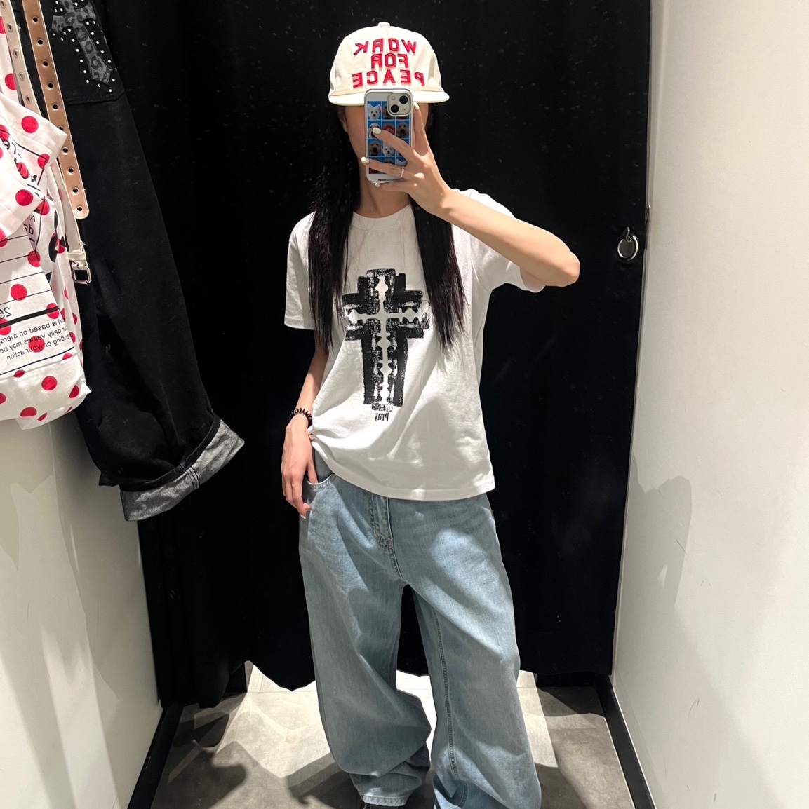 AMOU Razor Cross Half T-Shirts White, AMOU Razor Cross Half T-Shirts Black 착용 스타일 - 2
