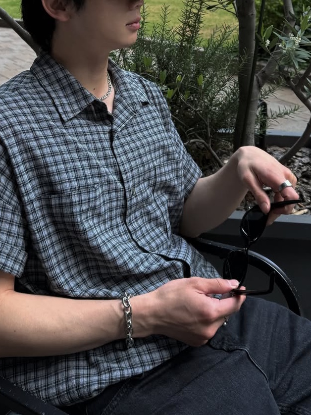 Millo Archive Narrow Wrinkle Check Roll-Up Half Shirt Gray, Millo Archive Narrow Wrinkle Check Roll-Up Half Shirt Vintage Pink 착용 스타일 - 3