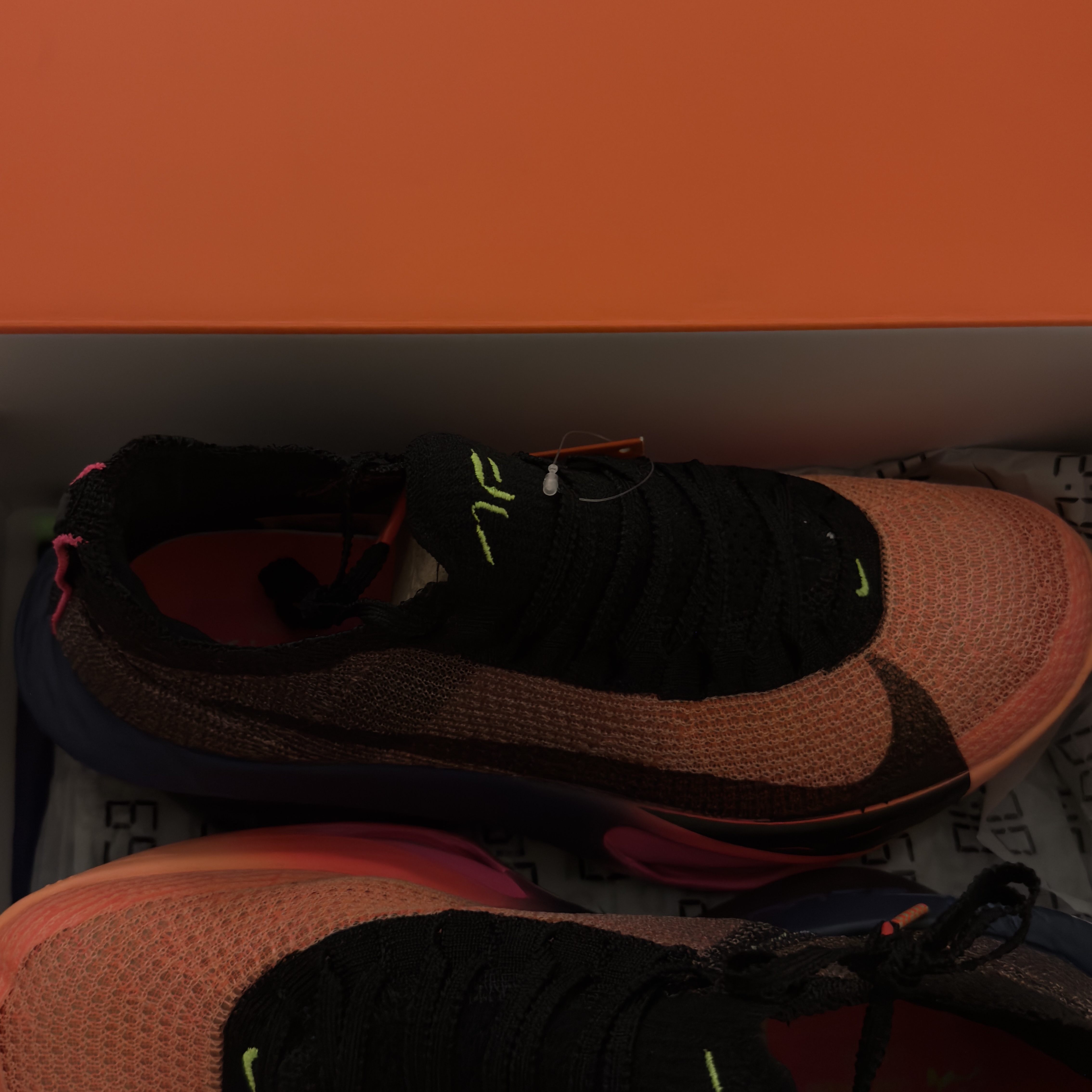 Nike Alphafly 3 Orange Pulse Purple Dynasty 착용 스타일 - 2