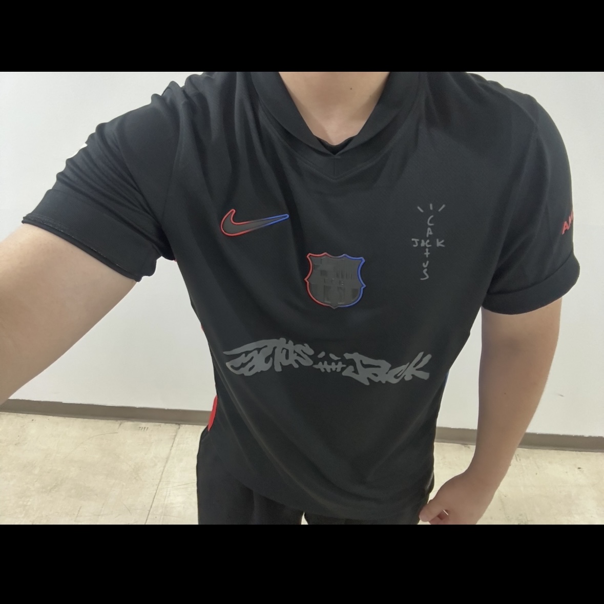 Nike FC Barcelona 2024/25 Stadium Away Dri-Fit Football Replica Jersey Black Hyper Royal (Non Marking Ver.) 착용 스타일 - 2