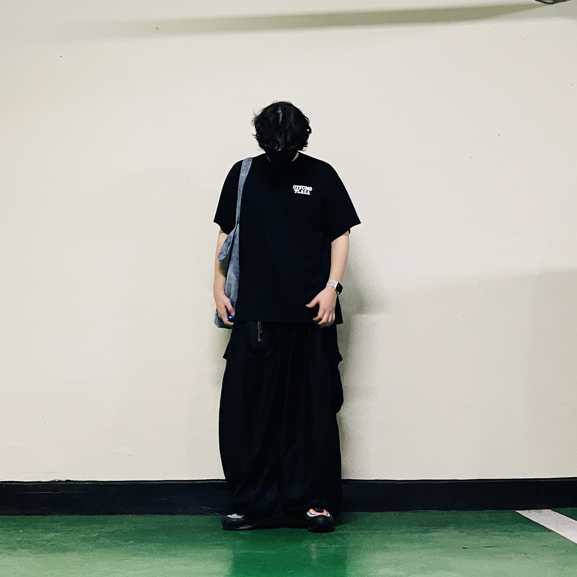 Verdy Otsumo Plaza T-Shirt Black - Otsumo Plaza Exclusive, Nike Air Max 97 Neon Seoul 착용 스타일 - 3
