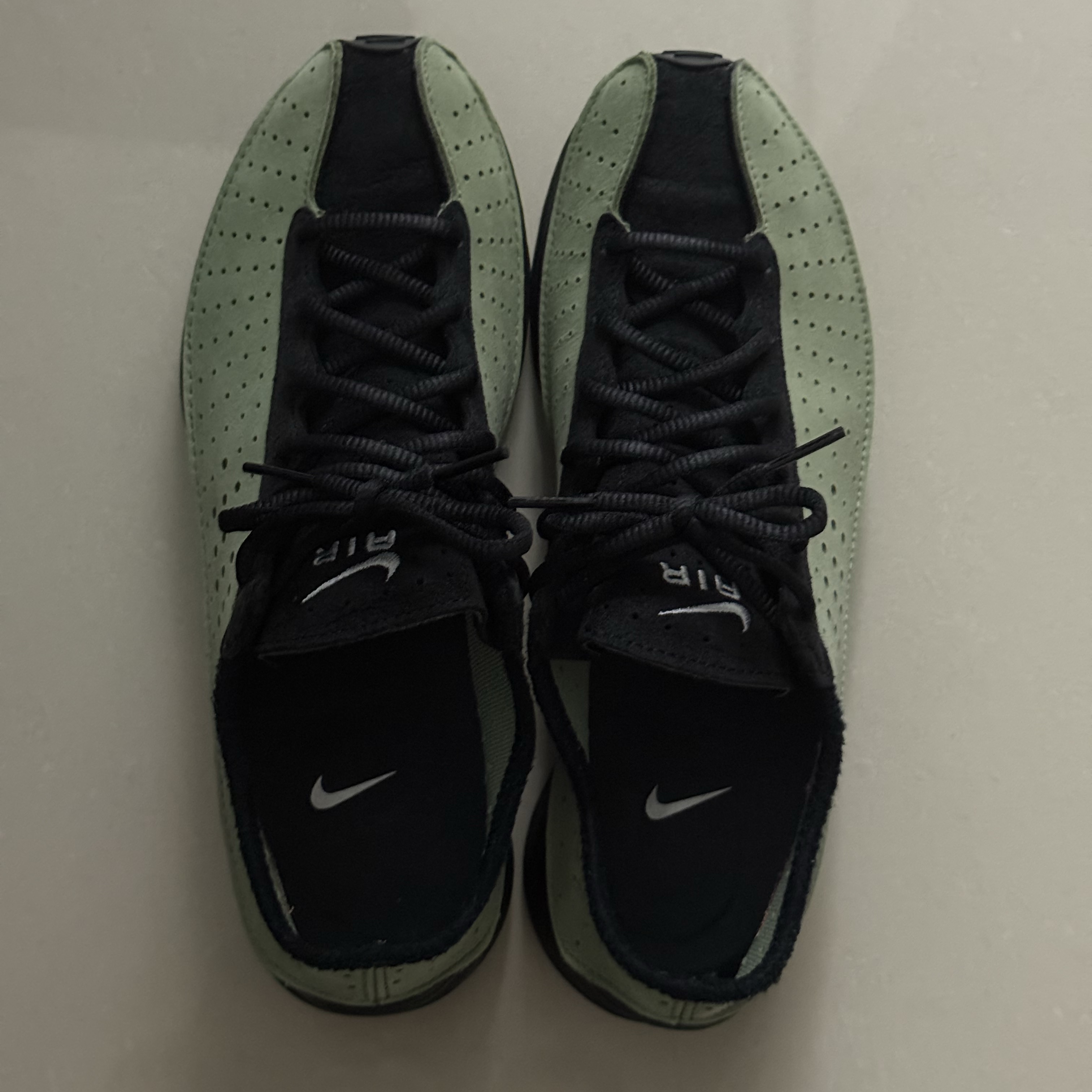 (W) Nike Air Superfly Oil Green Black 착용 스타일 - 1