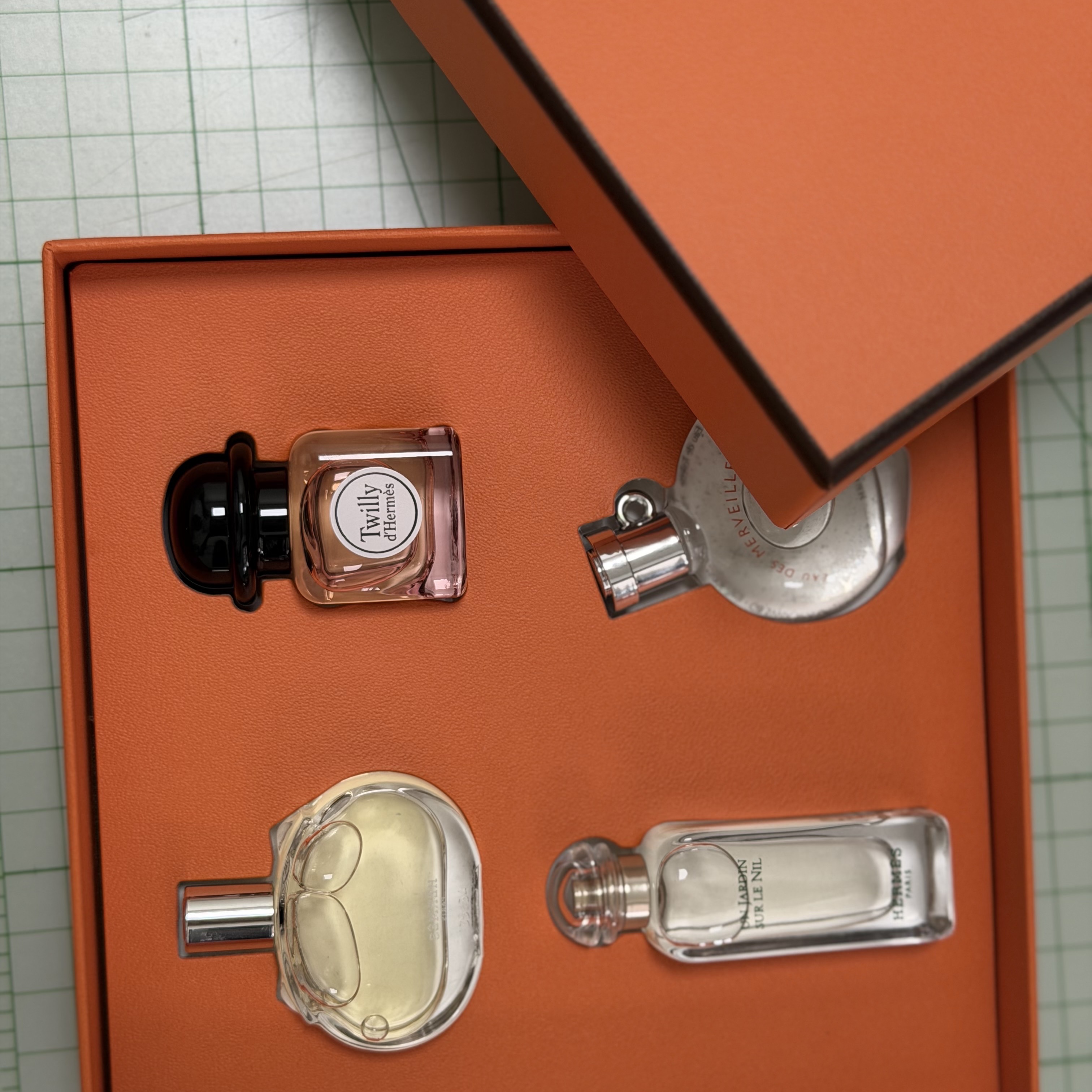 Hermes Miniatures Perfume Set 7.5ml x 4 착용 스타일 - 3