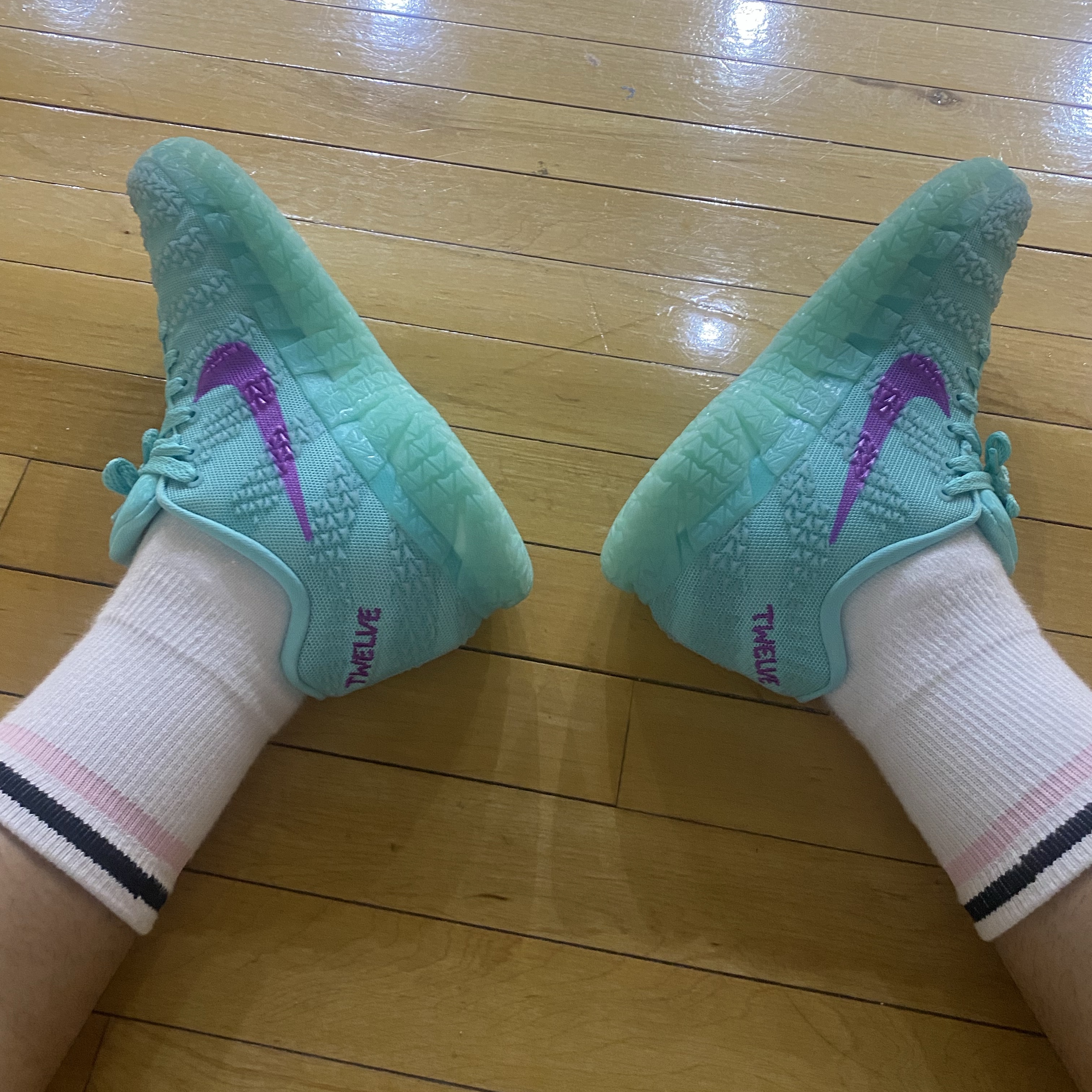 Nike Ja 3 EP Twelve Time Bleached Turquoise Safety Orange 착용 스타일
