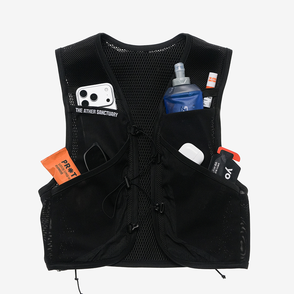 디아더생츄어리 오리진 디스턴스 베스트 블랙(THE ATHER SANCTUARY Origin Distance Vest Black) - 4
