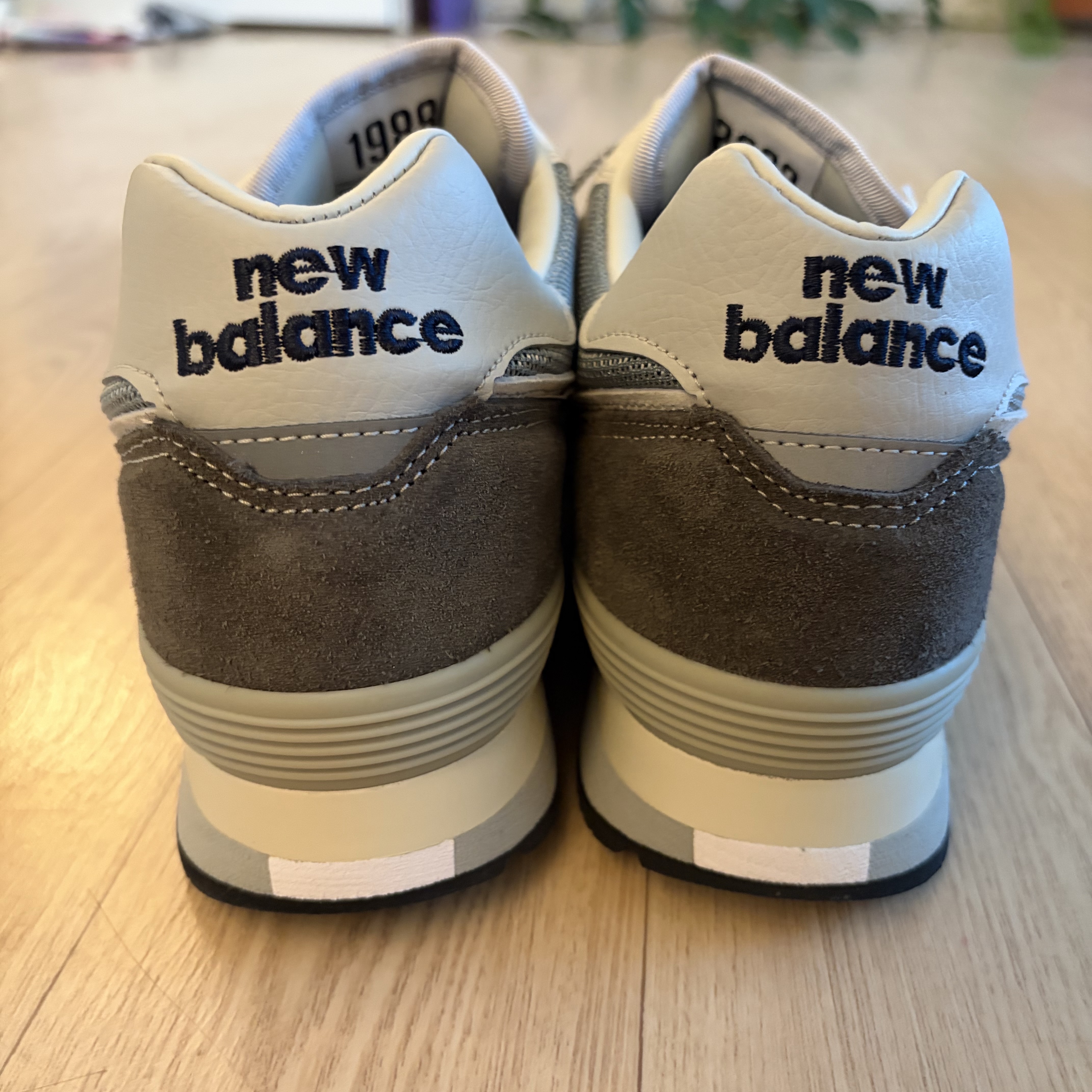 New Balance 576 Made in UK Grey 착용 스타일 - 4