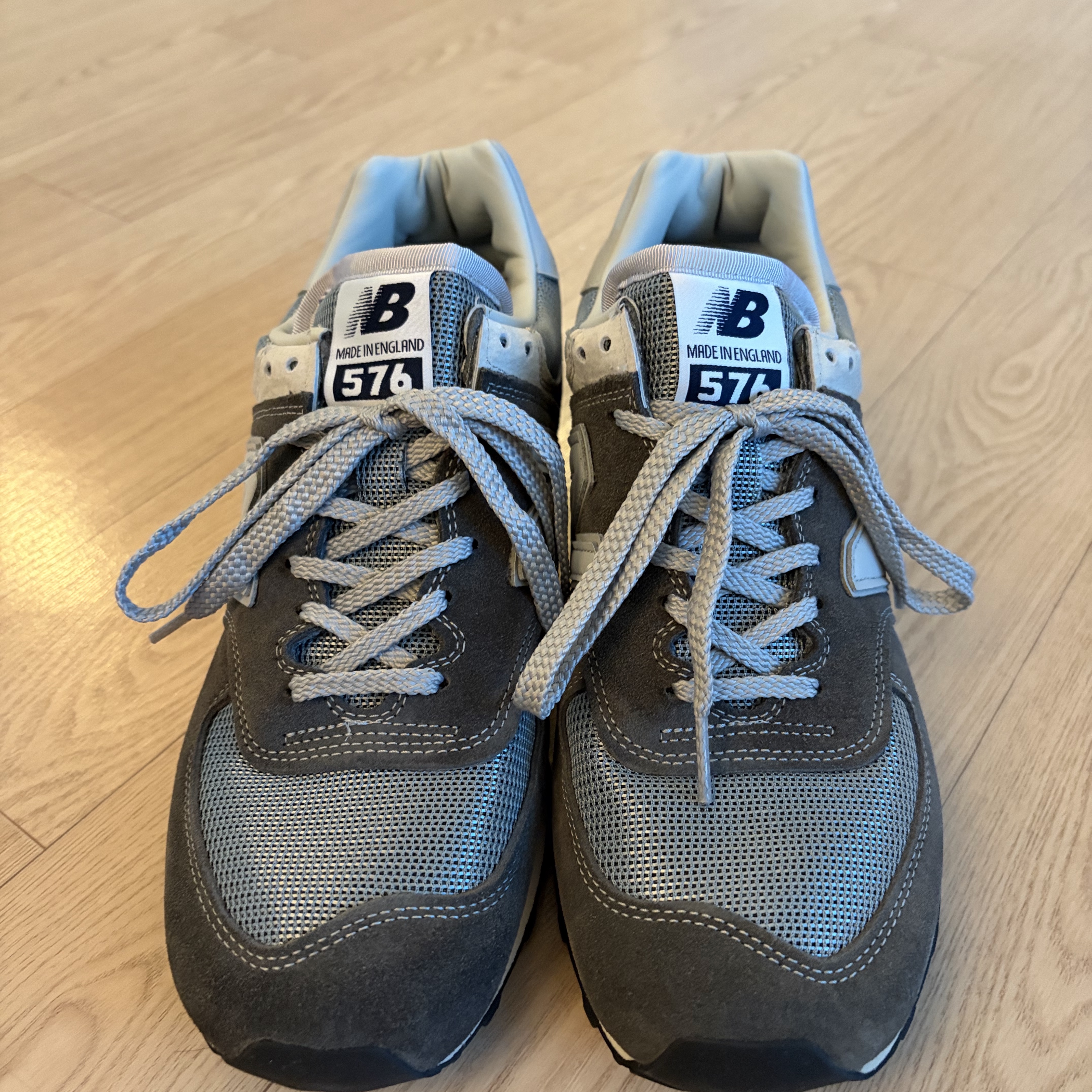 New Balance 576 Made in UK Grey 착용 스타일 - 1
