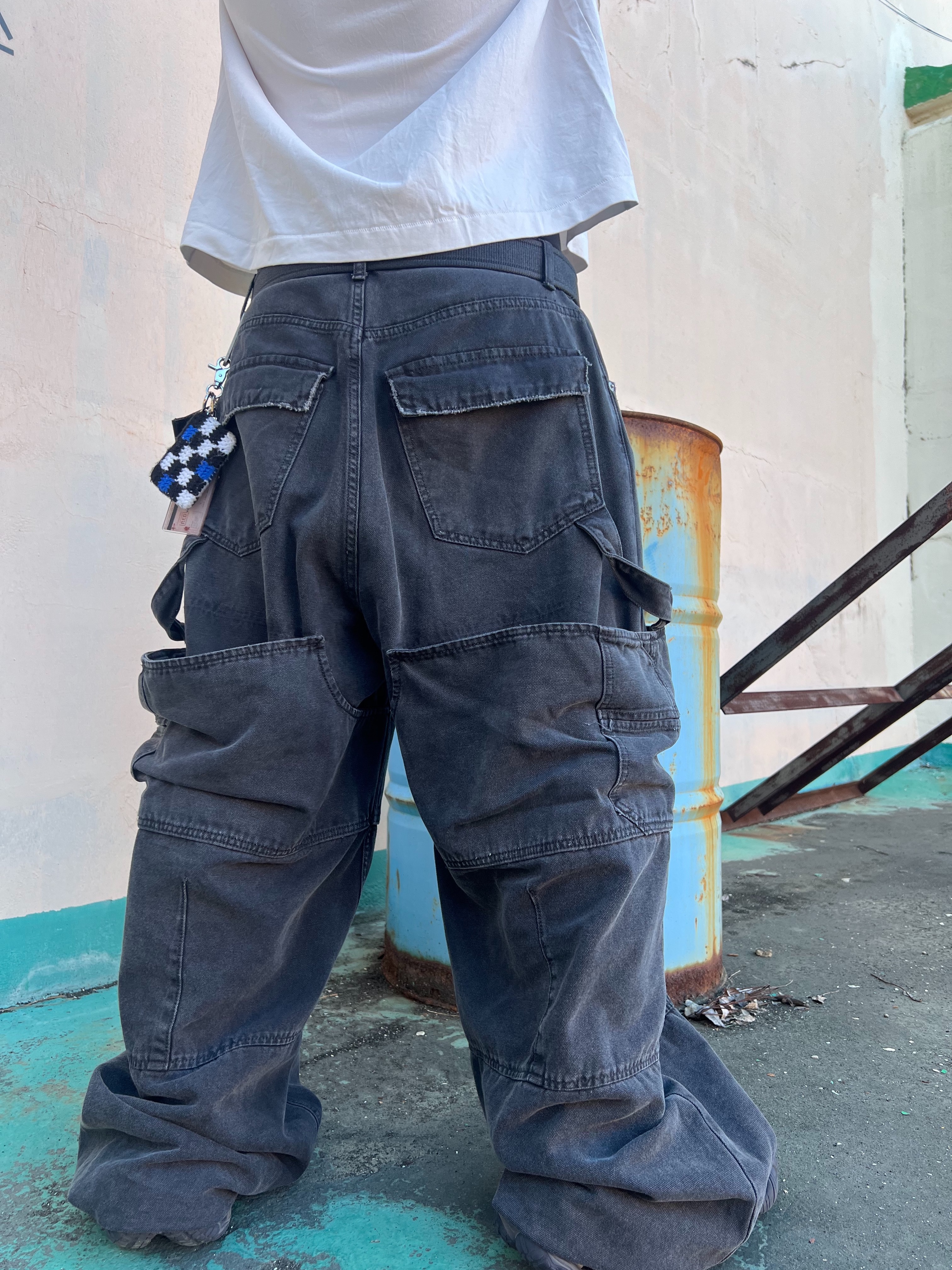 Nonnod Double knee cover pants Vintage black, Balenciaga Anatomic Runner Sneakers Grey 착용 스타일 - 9