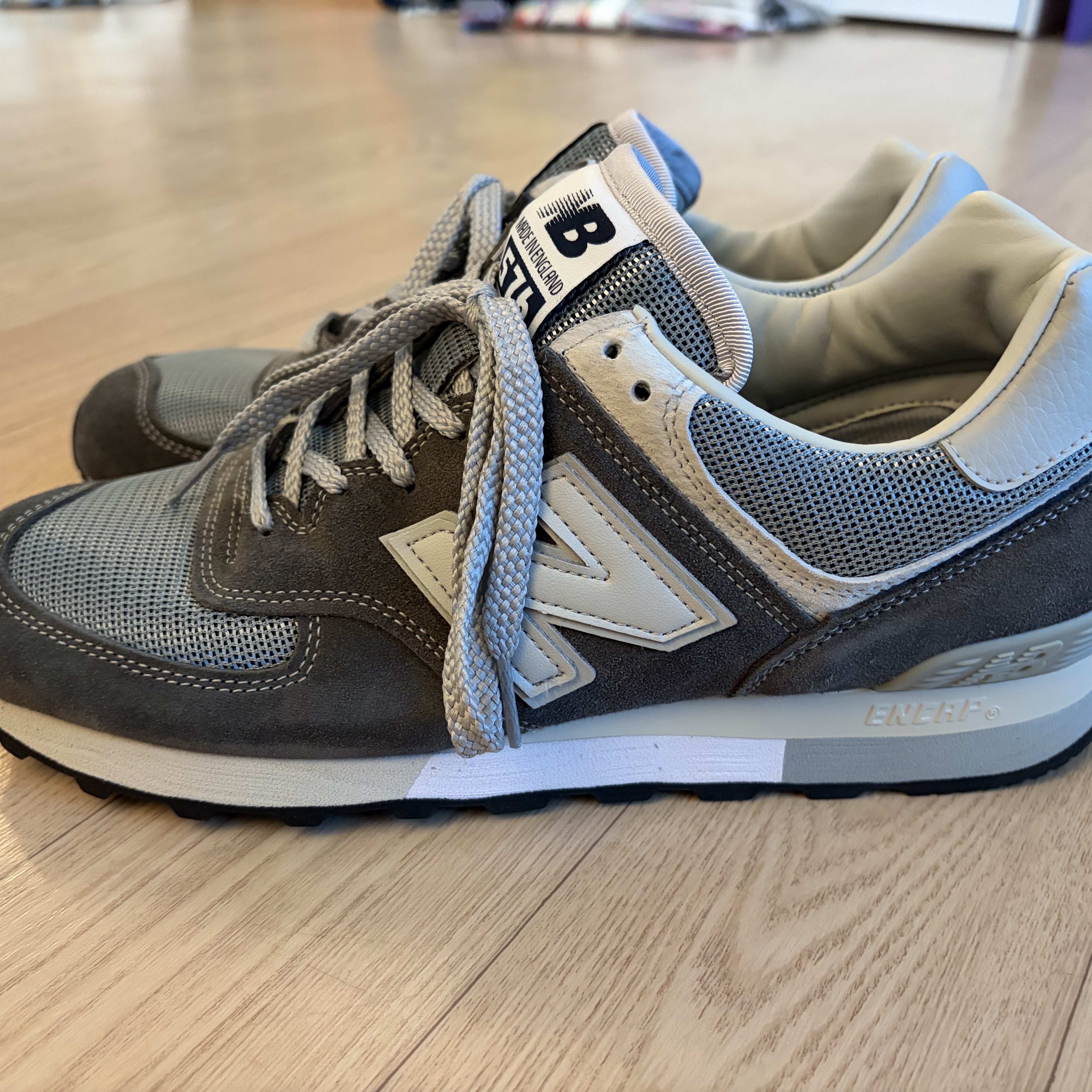 New Balance 576 Made in UK Grey 착용 스타일 - 3