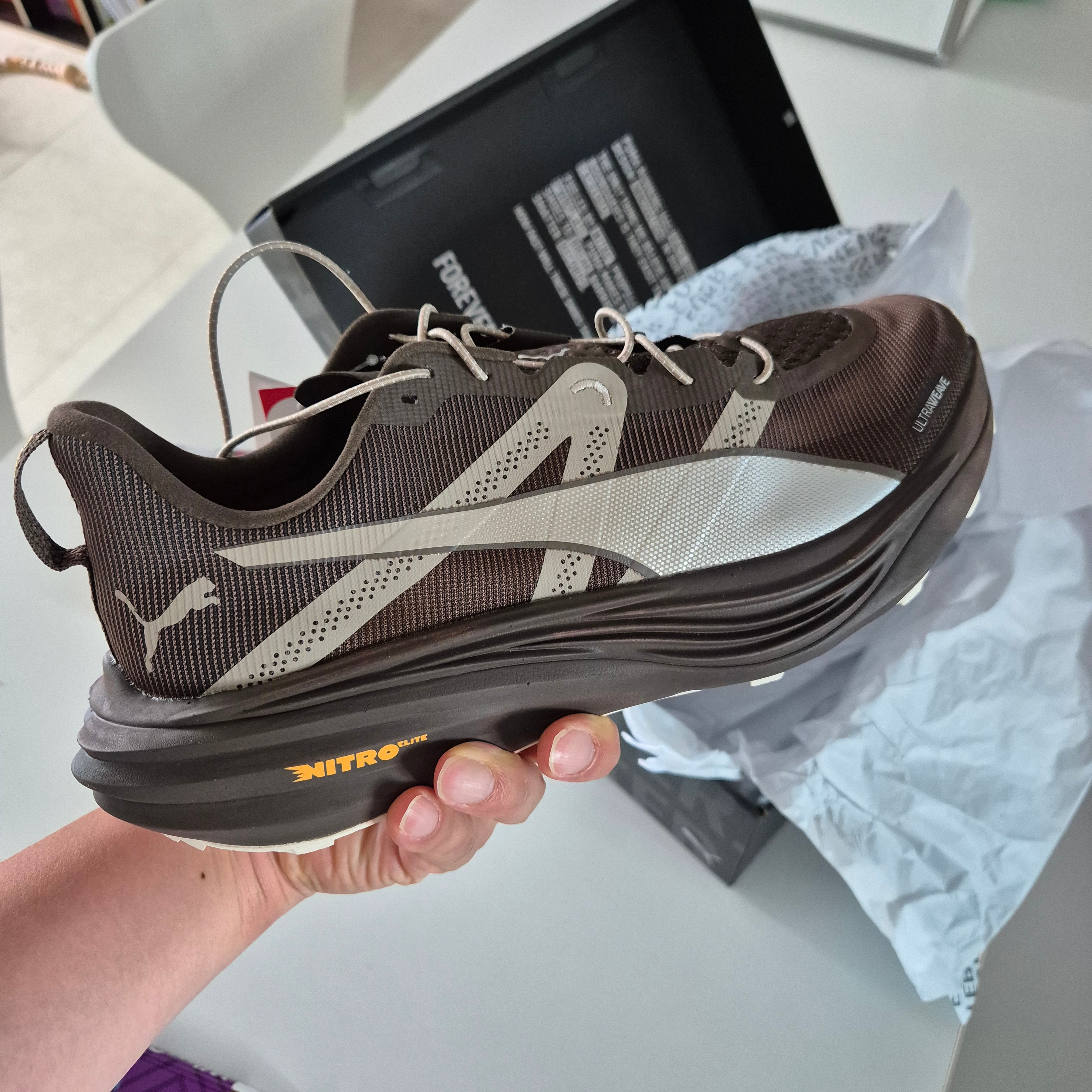 Puma Deviate Nitro Elite Trail LS Chocolate Silver 착용 스타일