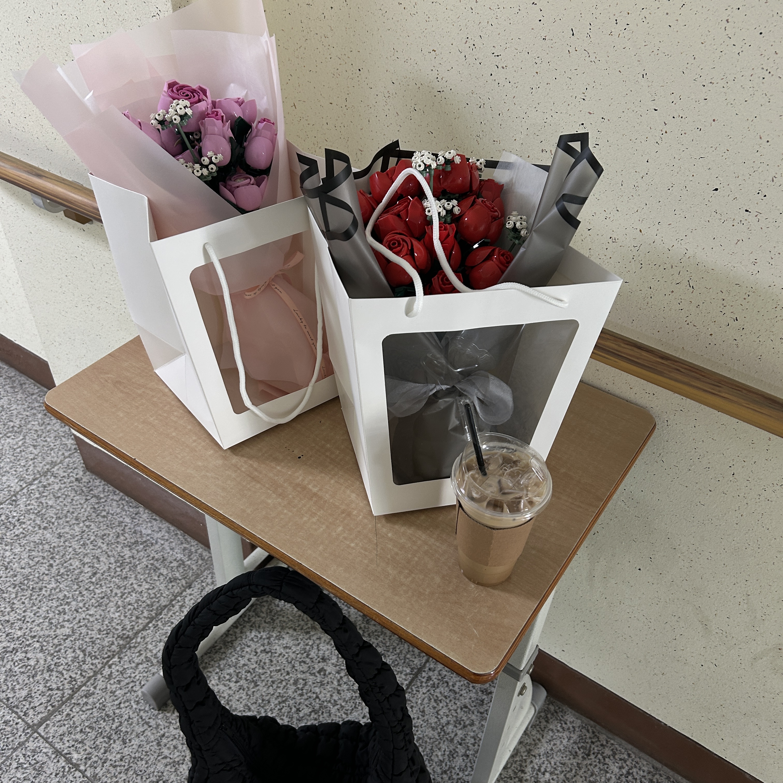 Lego Bouquet of Roses 착용 스타일 - 1