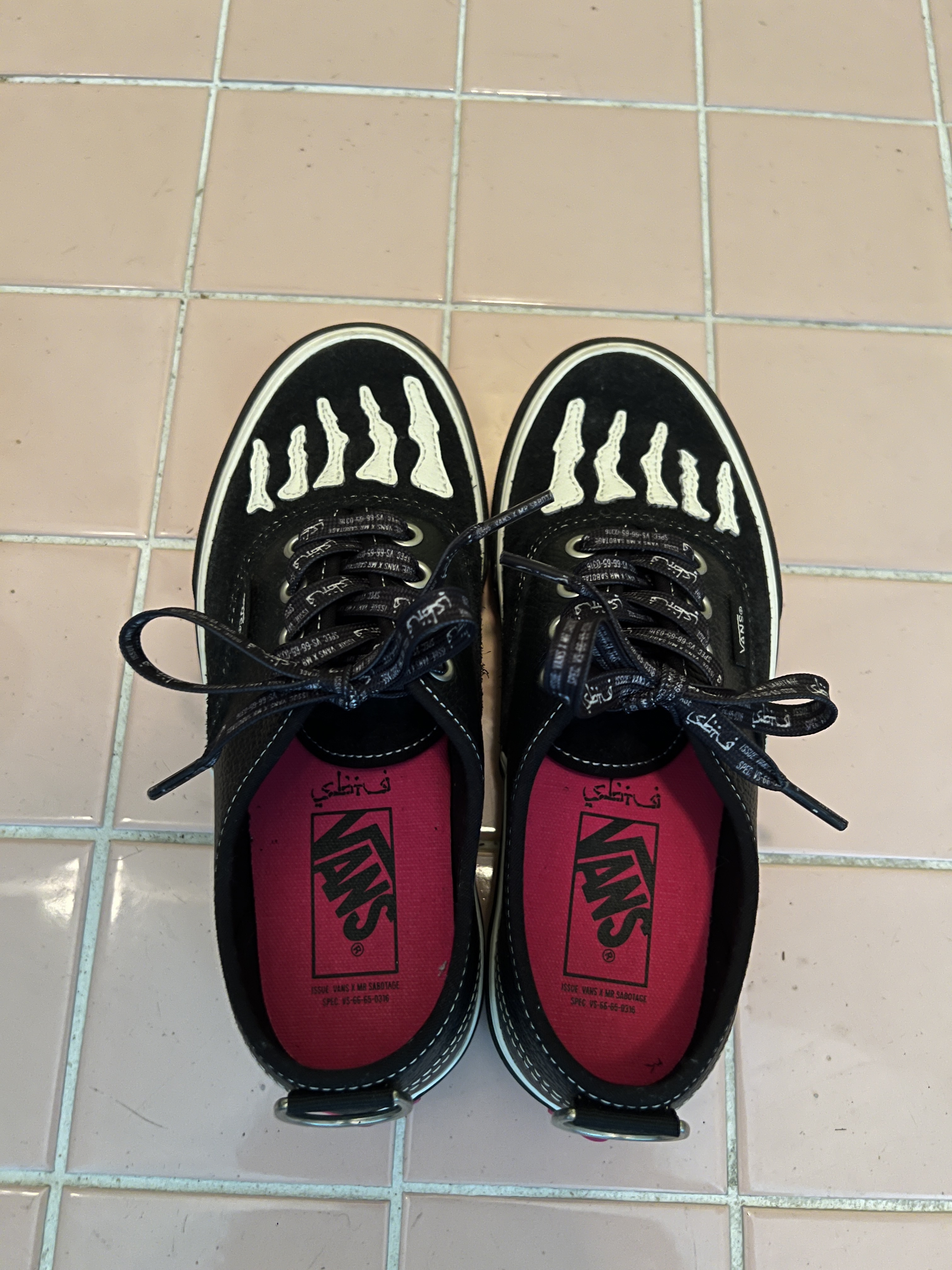 Vans x Mark SBTG Authentic Black 착용 스타일 - 3