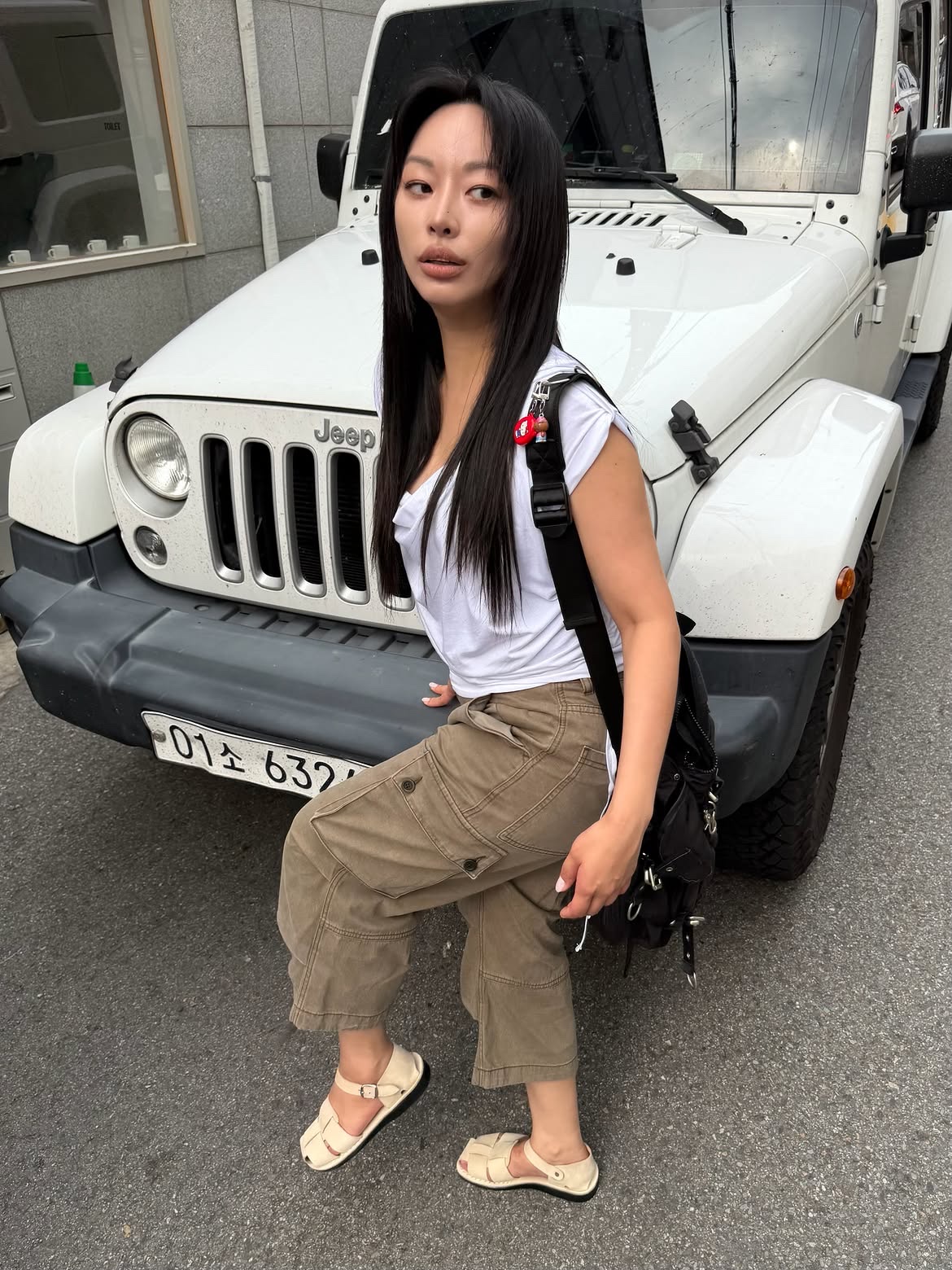 CHOWOO Vintage Military Capri Cargo Pants Washed Beige, CHOWOO Vintage Military Capri Cargo Pants Washed Khaki 착용 스타일 - 2