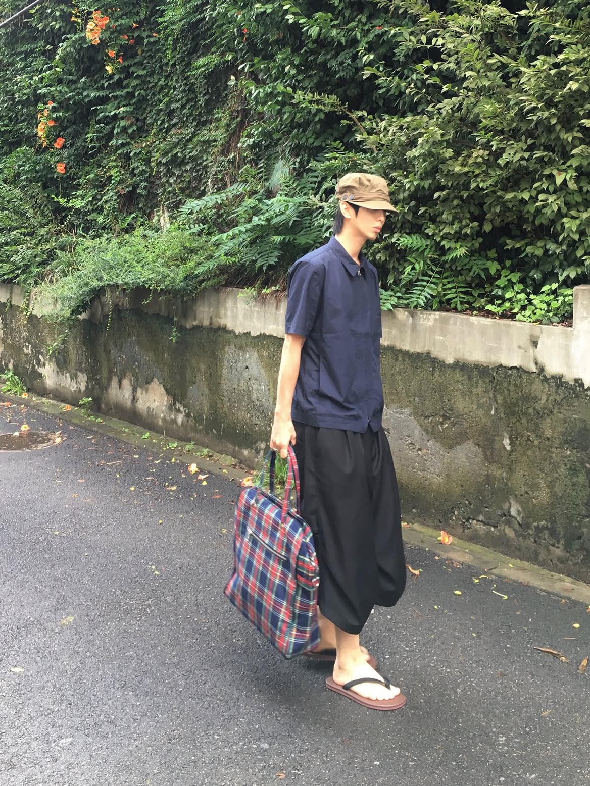CHOWOO Field Panel Paper Half Shacket Navy 착용 스타일 - 4
