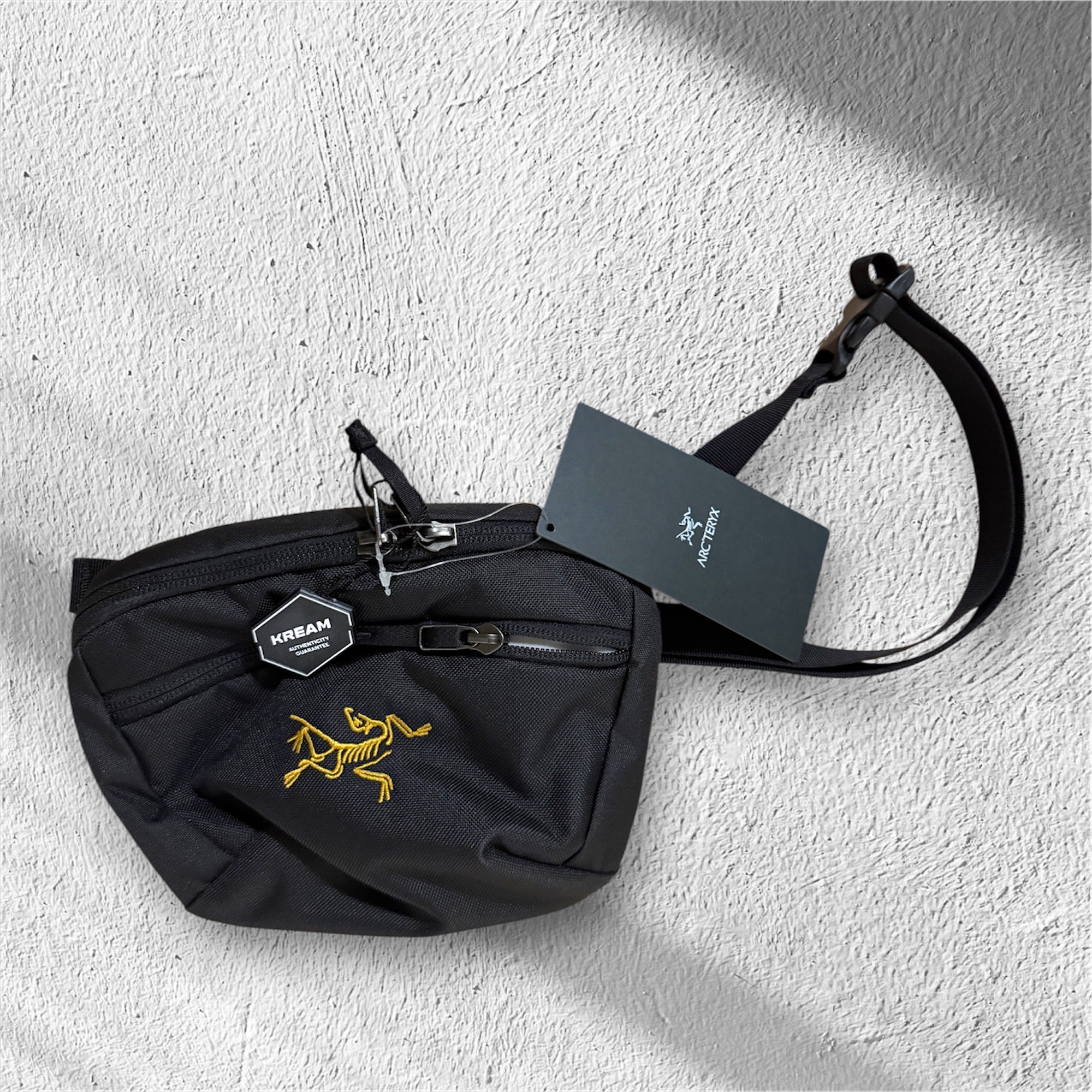 Arc'teryx Mantis 1 Waistpack Black 착용 스타일