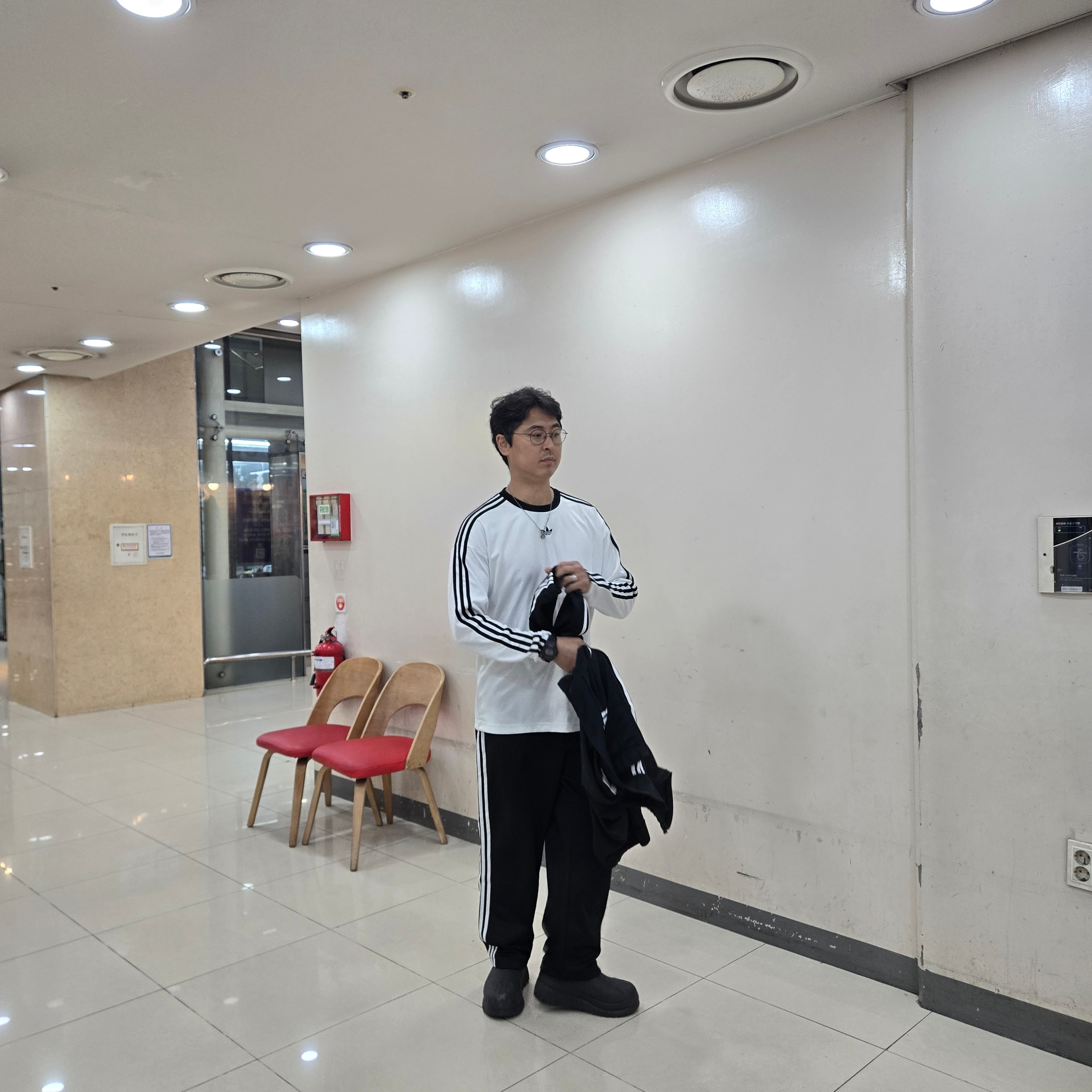 Adidas Skateboarding Firebird Track Jacket Black - KR Sizing, Adidas Skateboarding Track Pants Black - KR Sizing 착용 스타일 - 3
