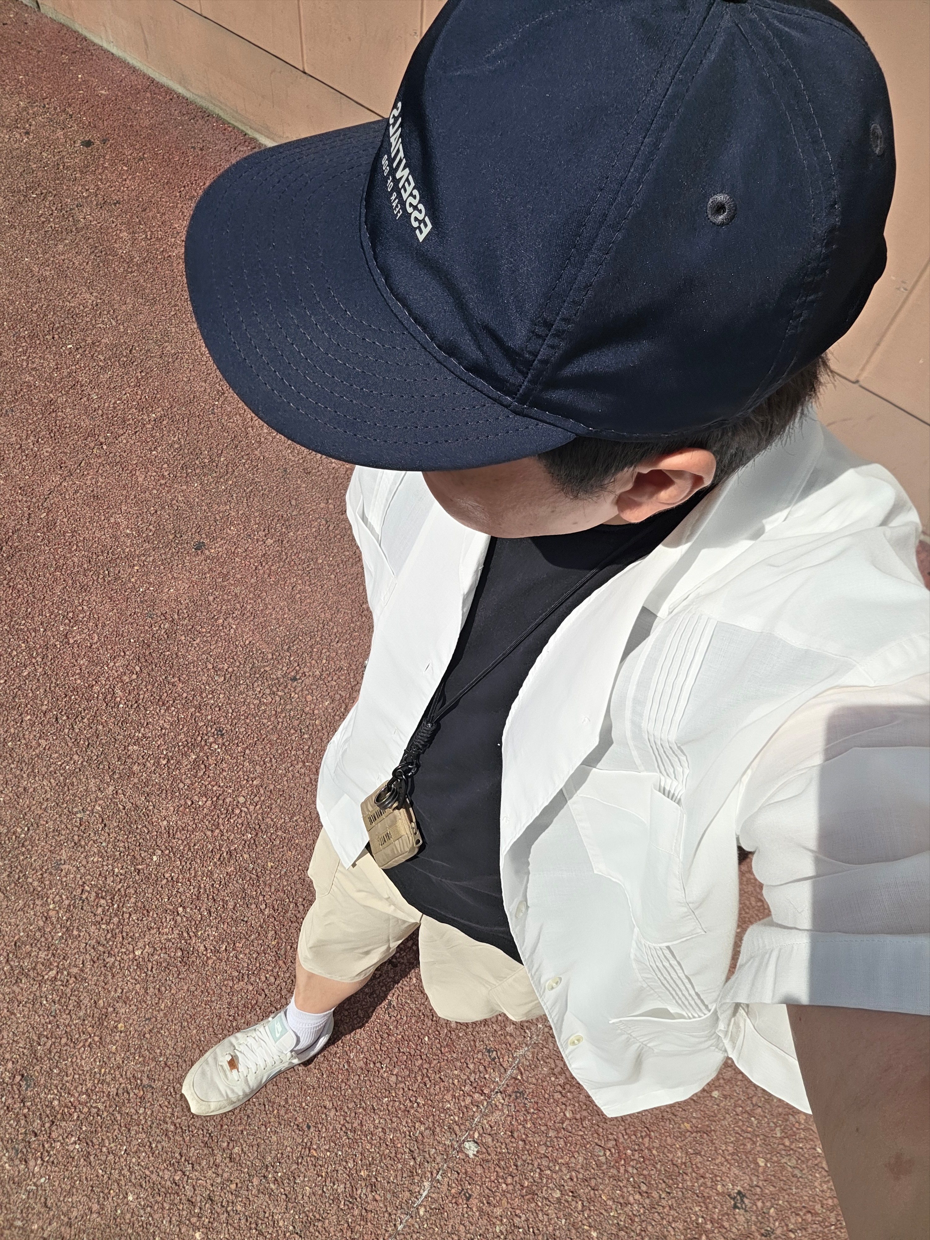 (W) Nike Daybreak SE Indigo, Essentials x New Era Retro Crown Strapback Navy 착용 스타일 - 2